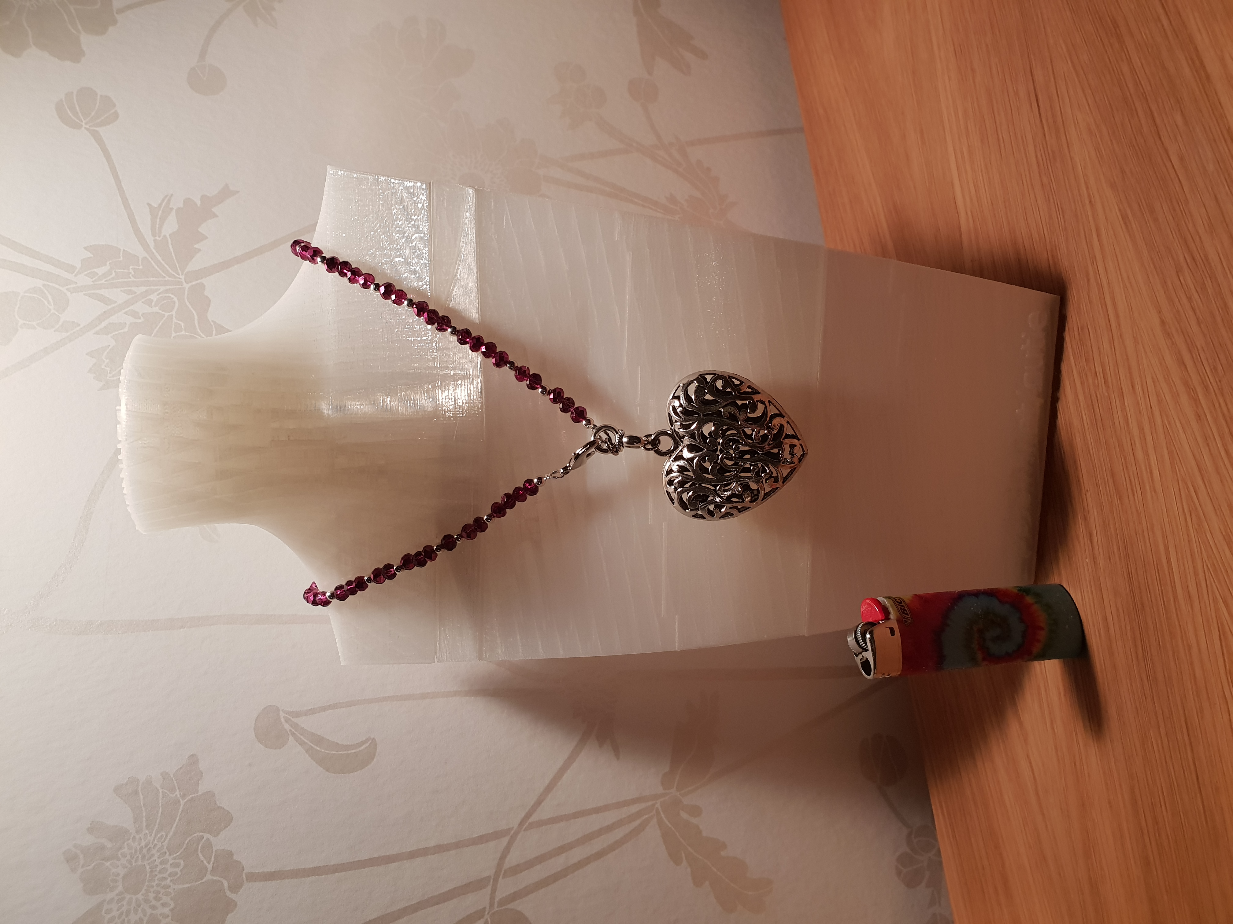 Necklace holder
