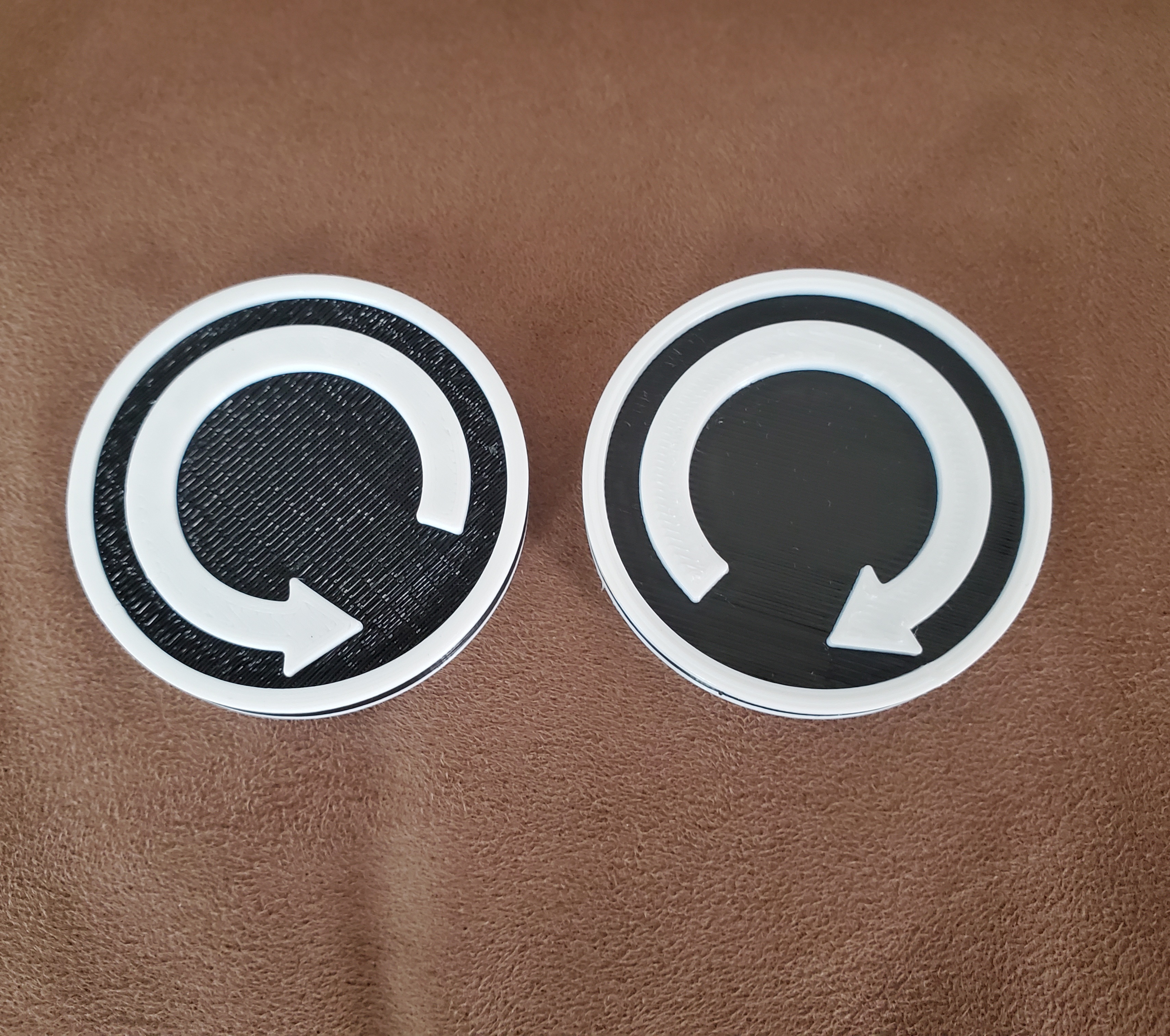 Clockwise Counterclockwise Flippable Turn Order Token