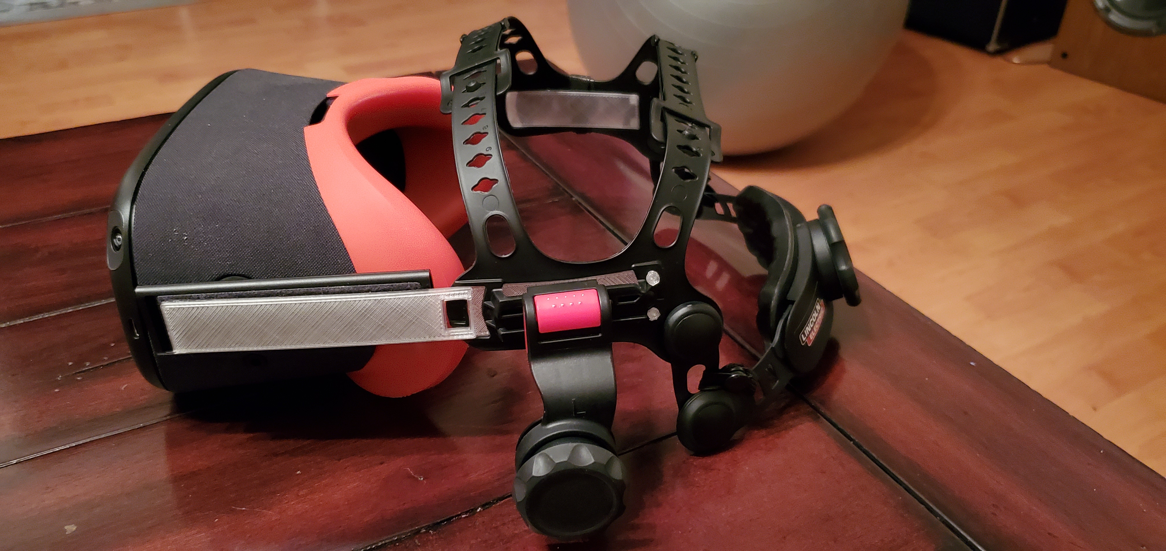 UsLs1 - Viking Headstrap Mod - Oculus Quest (Questenstein Mod)