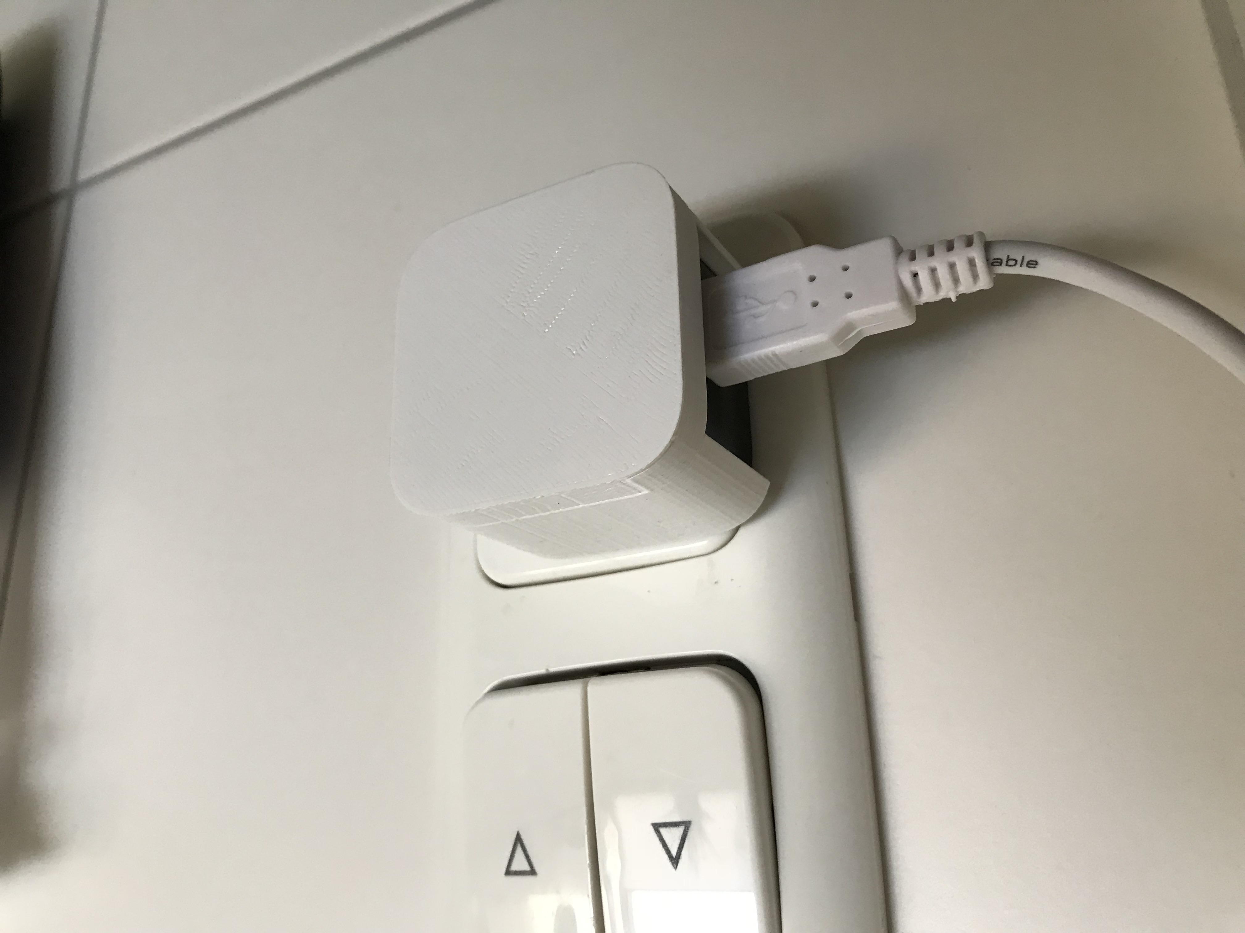 Amazon Echo Dot power adapter cover (German Version)