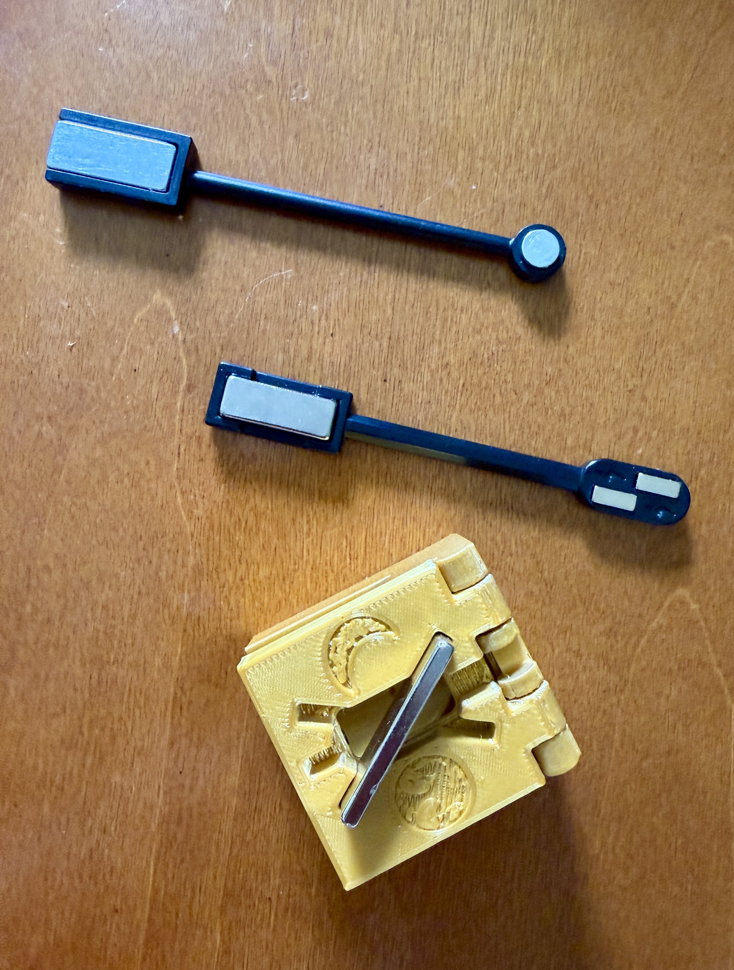 Nail Polish Magnet Holder
