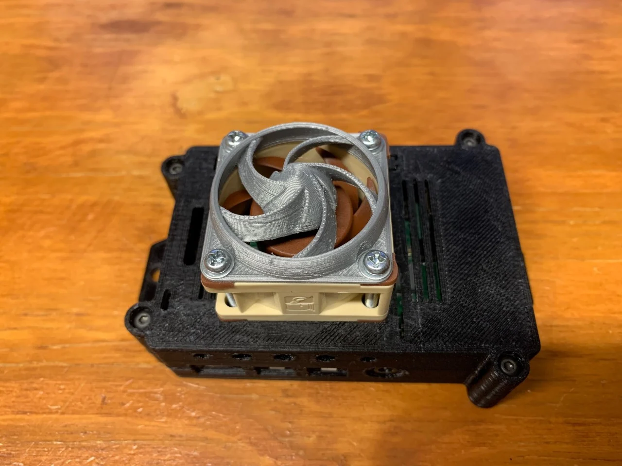 Raspberry Pi 4B With Camera Slot, 40mm Fan, Well Vented Case