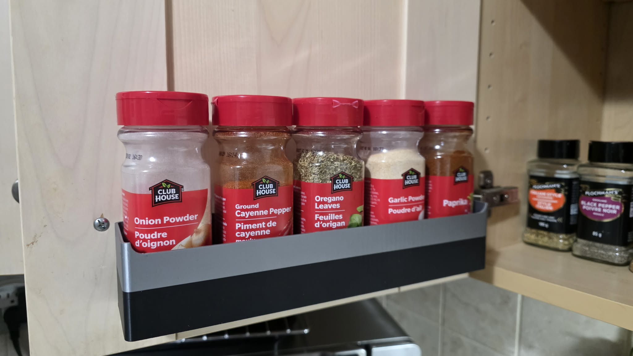 Simple Cabinet Door Spice Tray
