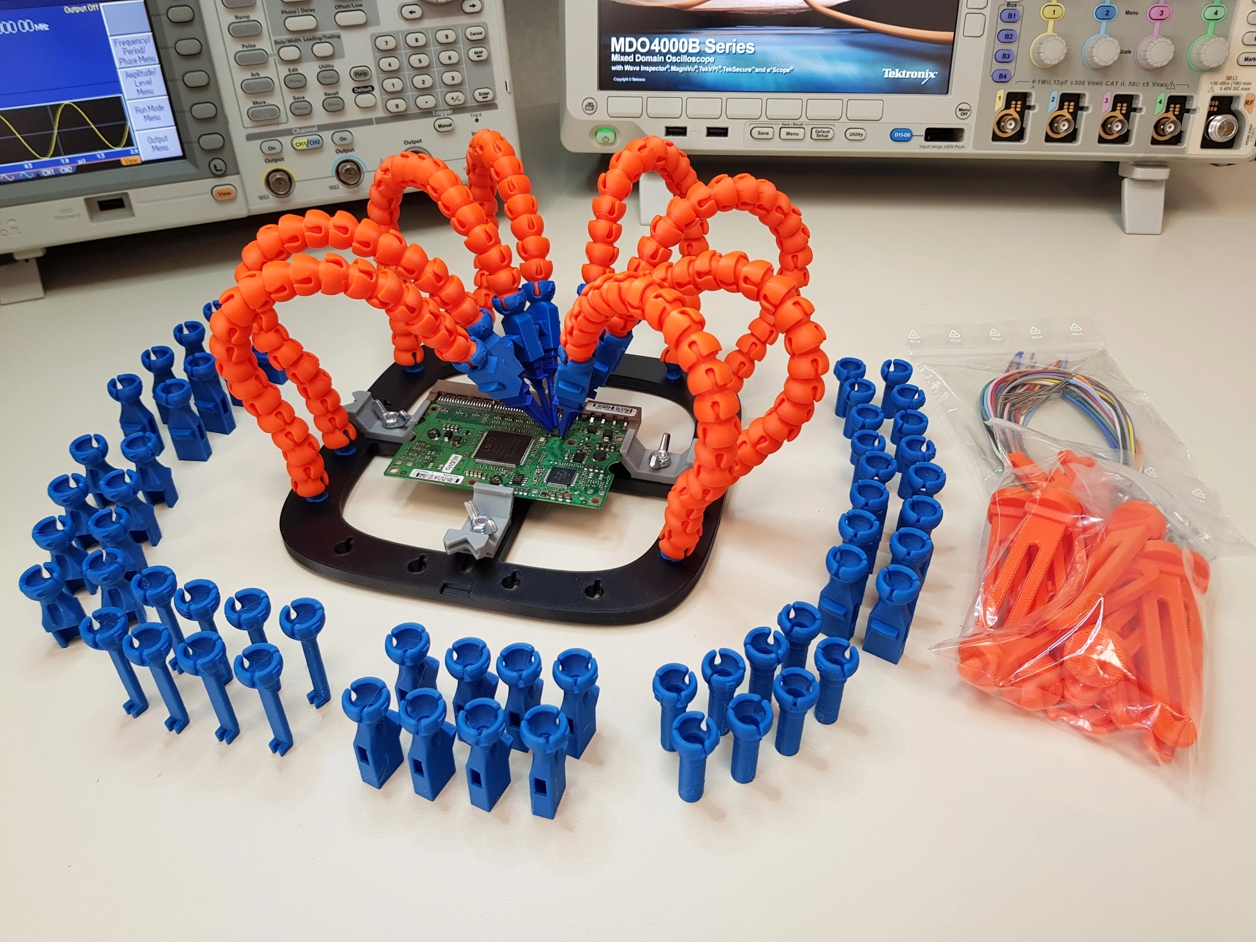 PCB Workstation Kit with Articulated Arms