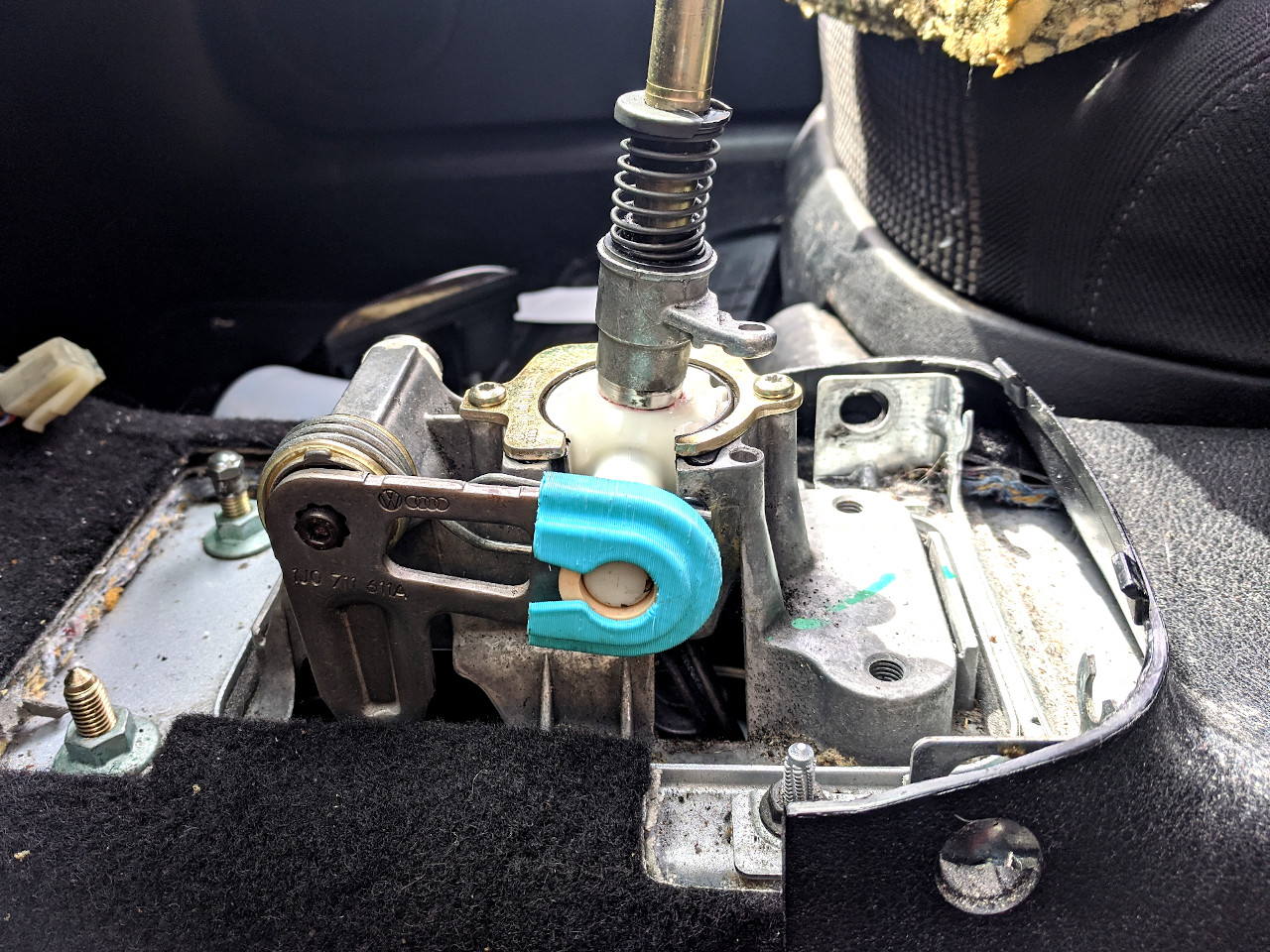 Bushing Retention Clip for Volkswagen MKIV First Gear Getter