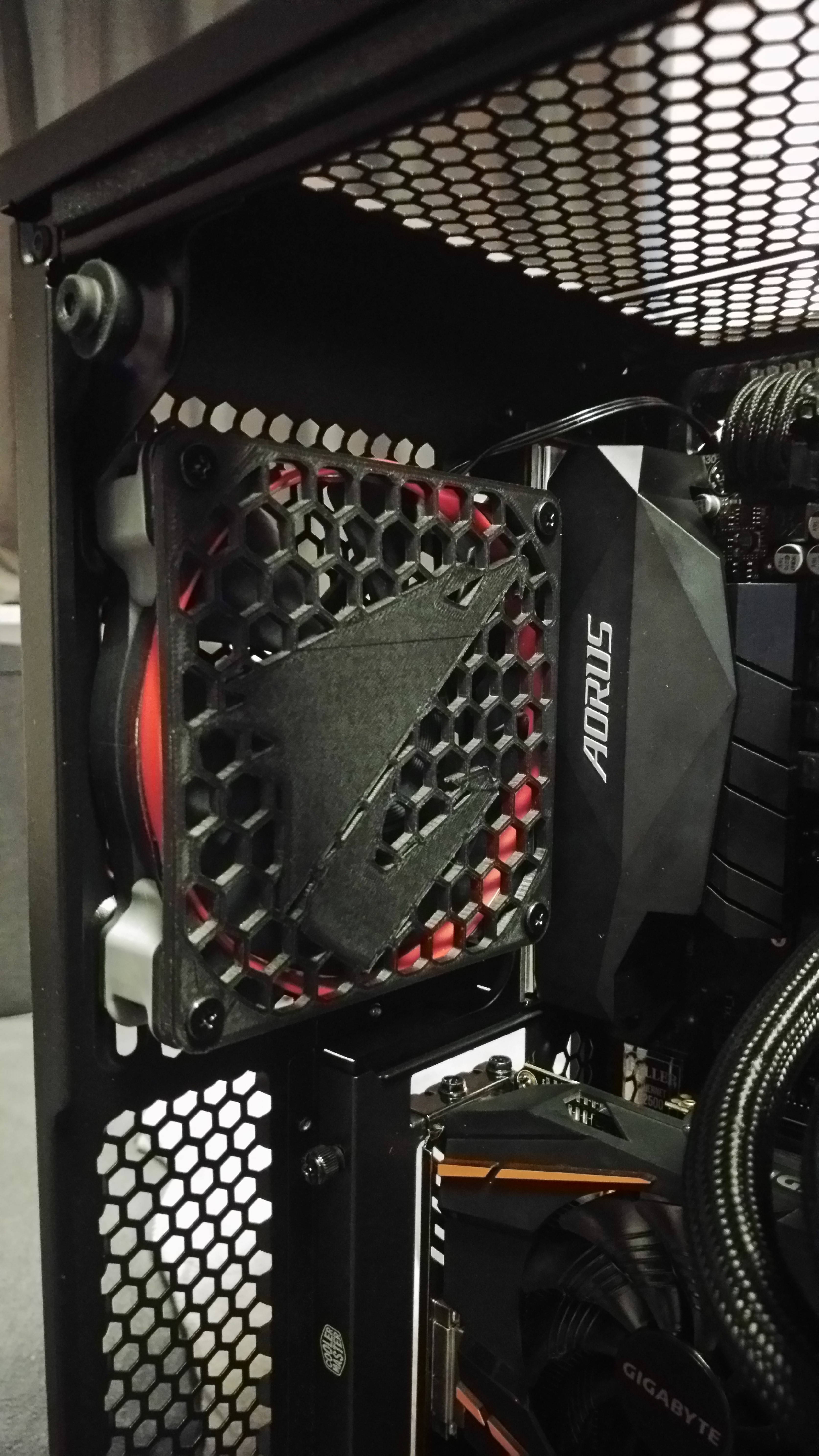 Gigabyte Aorus 120mm Fangrill