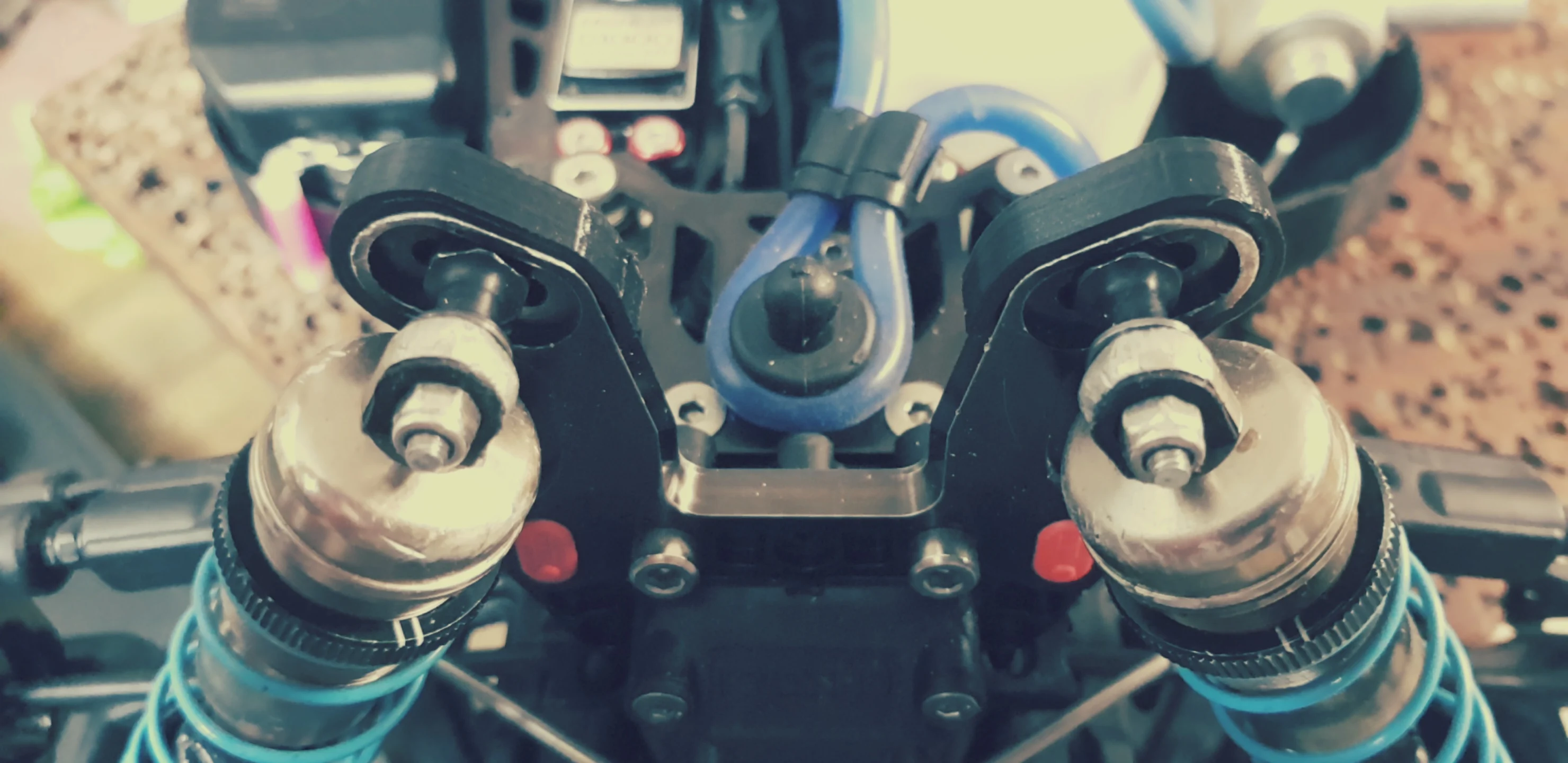 Protection tour d'amortisseur kyosho MP9 et MP10