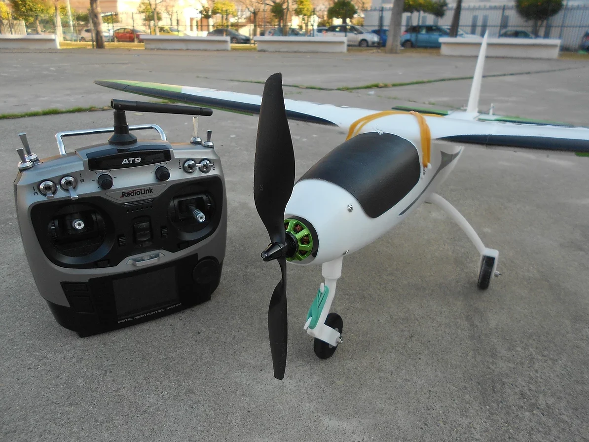 RC airplane Wing - Eclipson Model Y