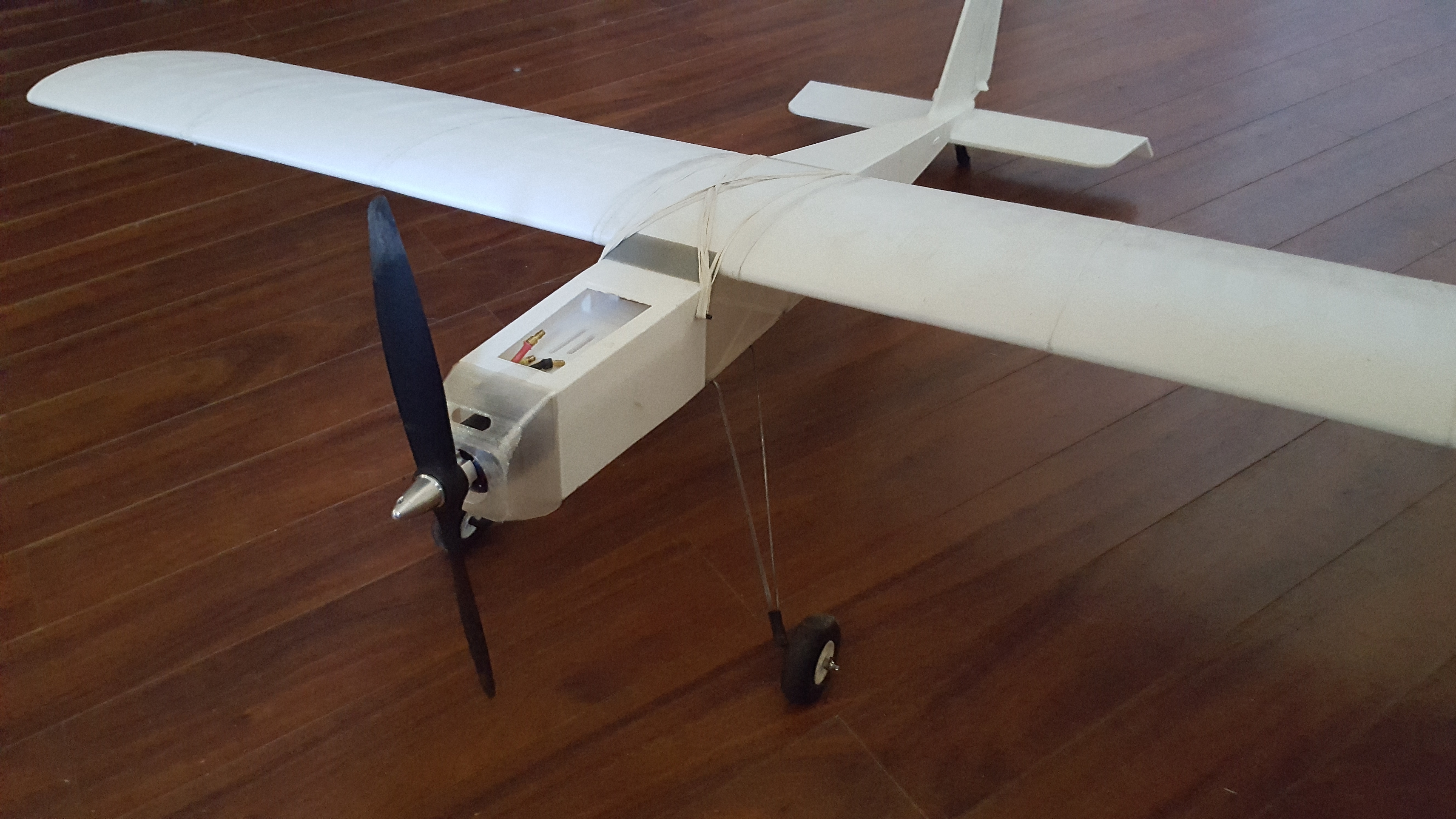 "Ugly" Stick plane 1166mm wing span