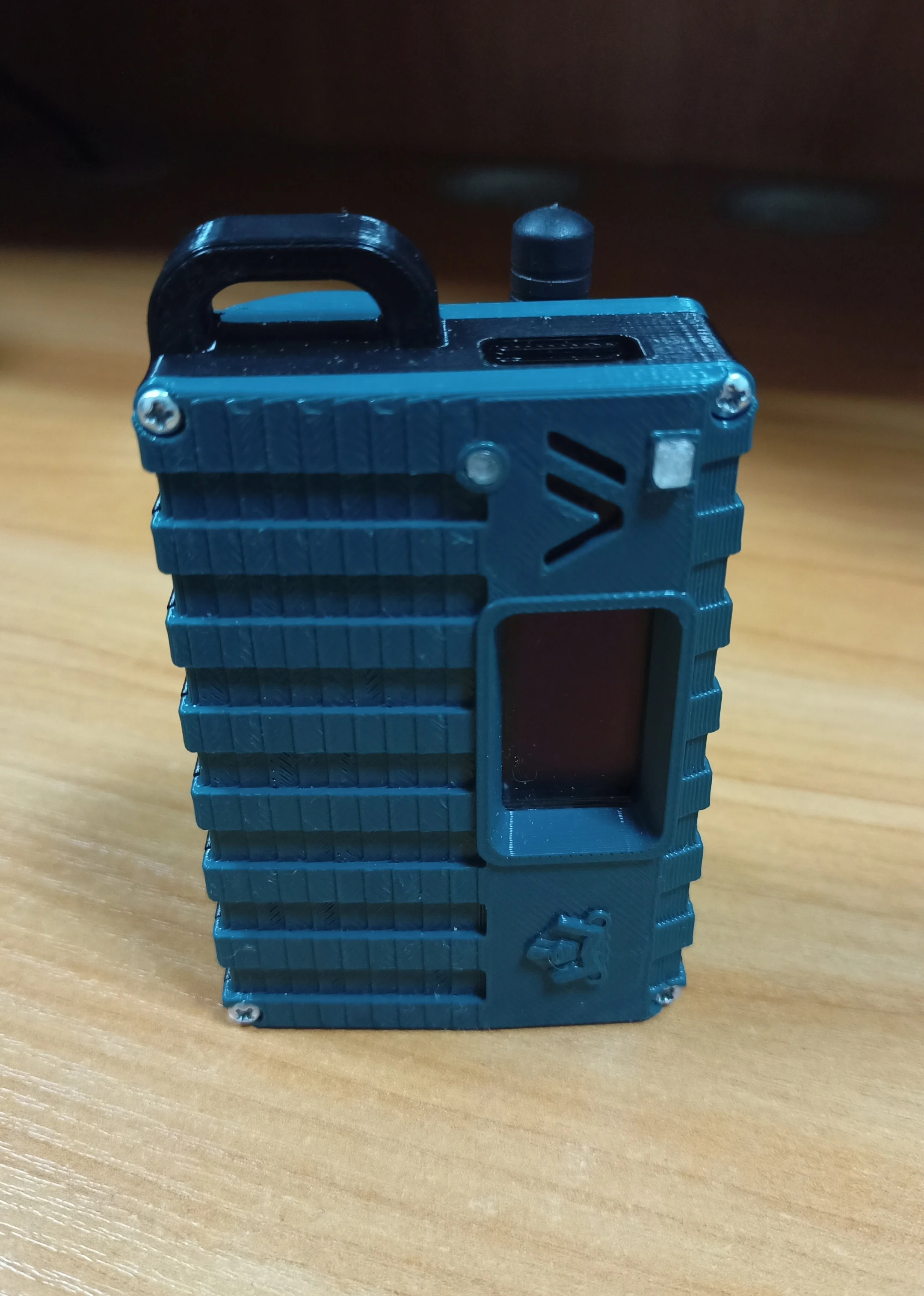 Hiking case for the Meshtastic (Heltec V3)