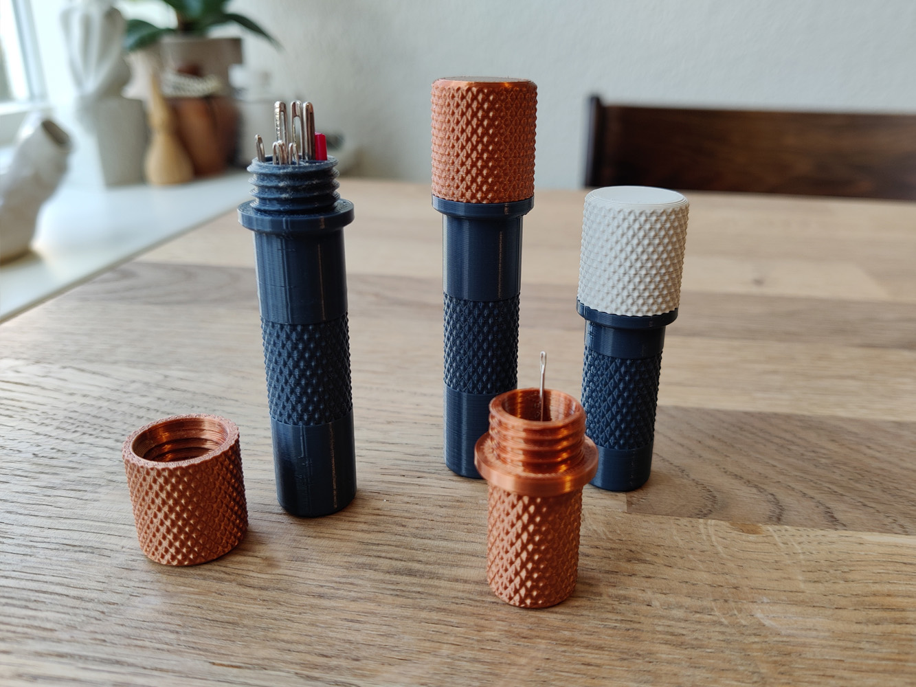 Knurled Needle Case Cylinder Box