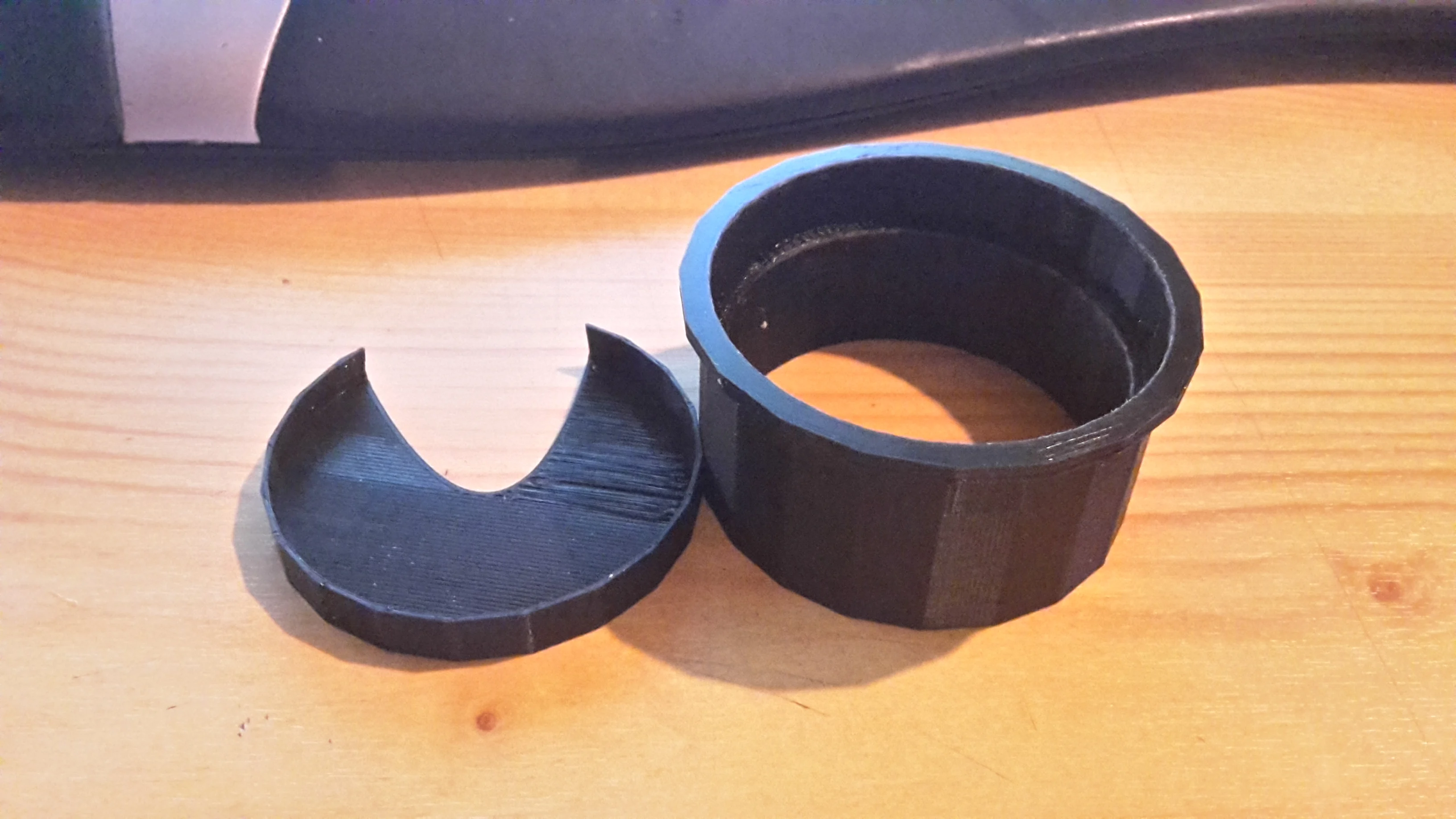 Cablehole with Plug for the Desk(62.45mm radius, 30mm deep)