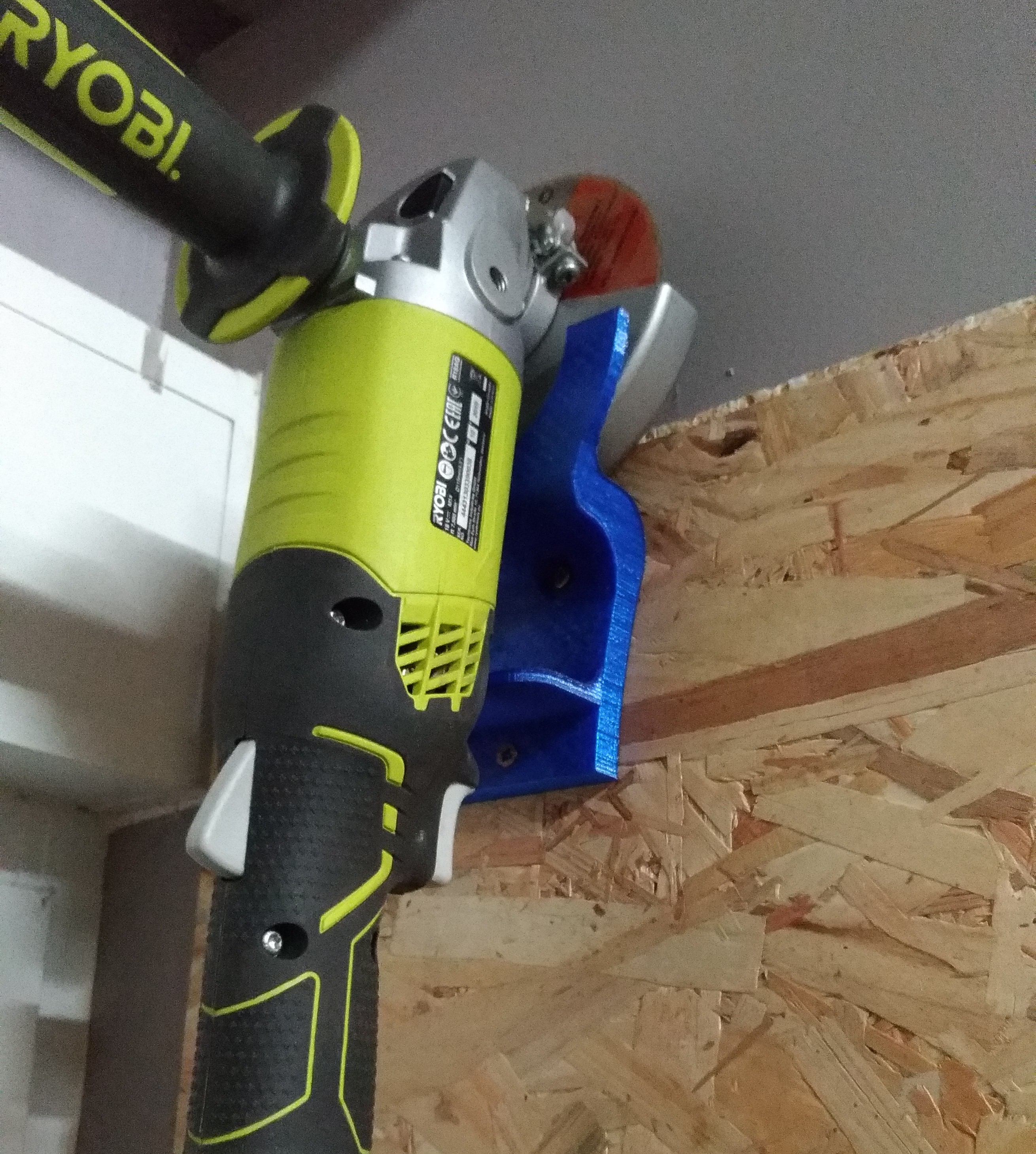 Angle Grinder  RYOBI 115mm holders