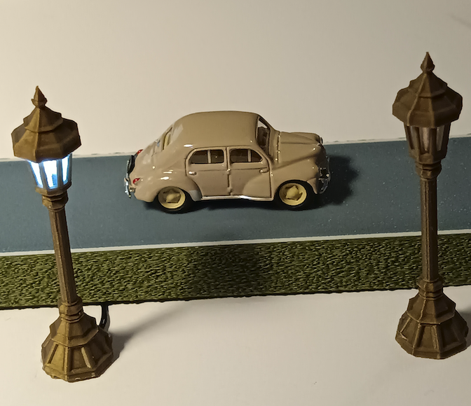 MrJ Old Street Lamp HO Scale