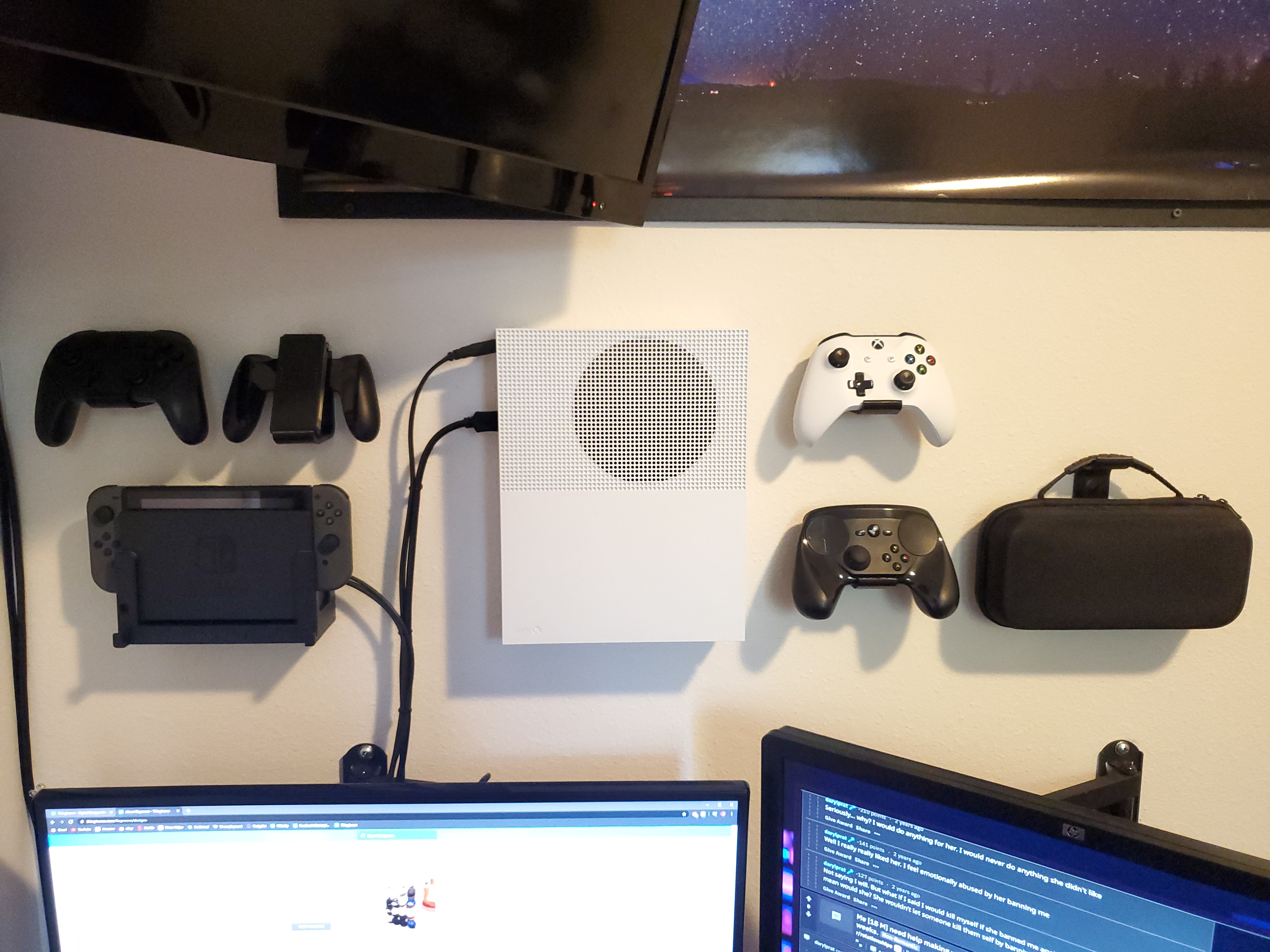 Controller wall mounts