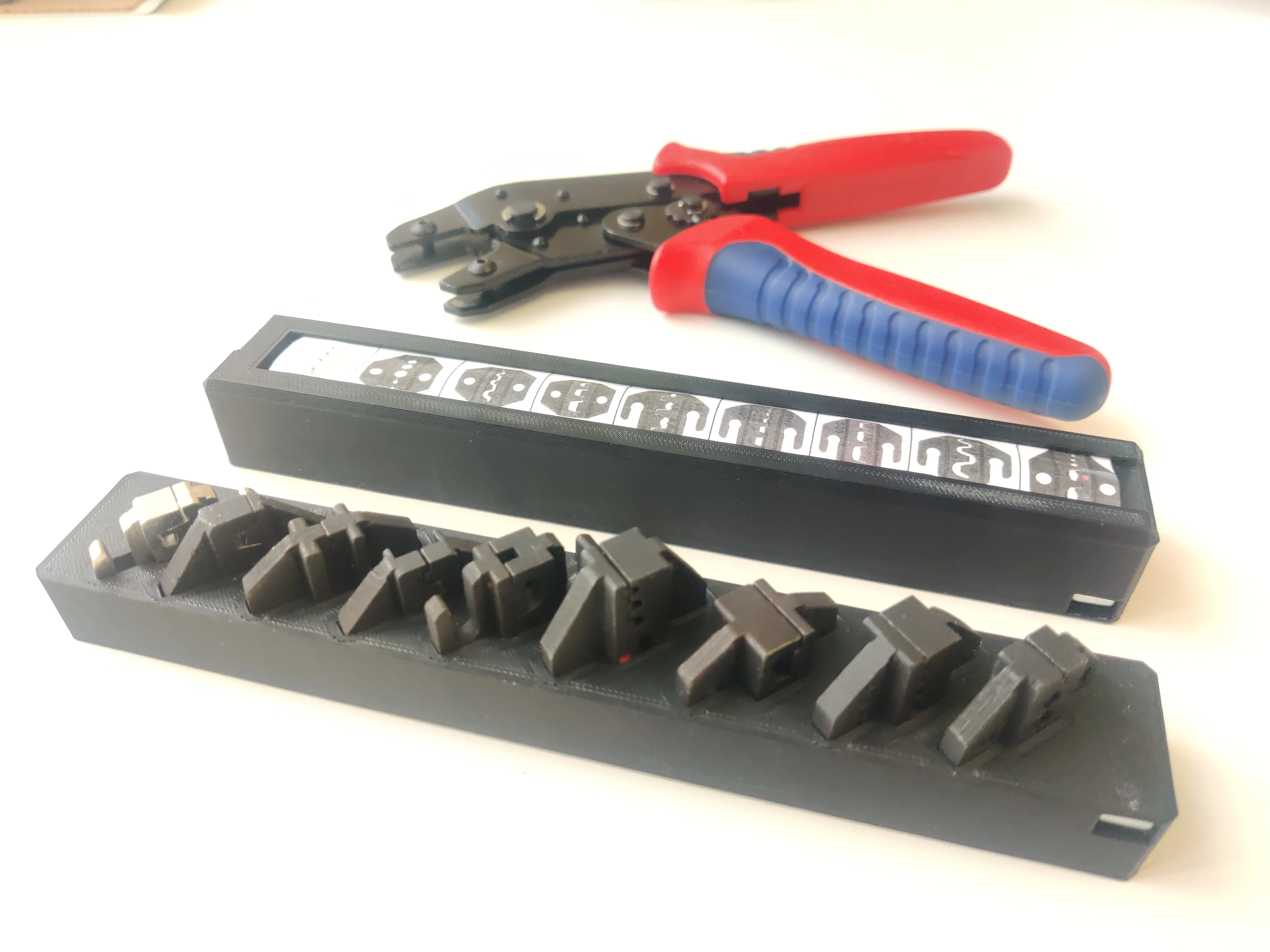 crimp tool jaws holder