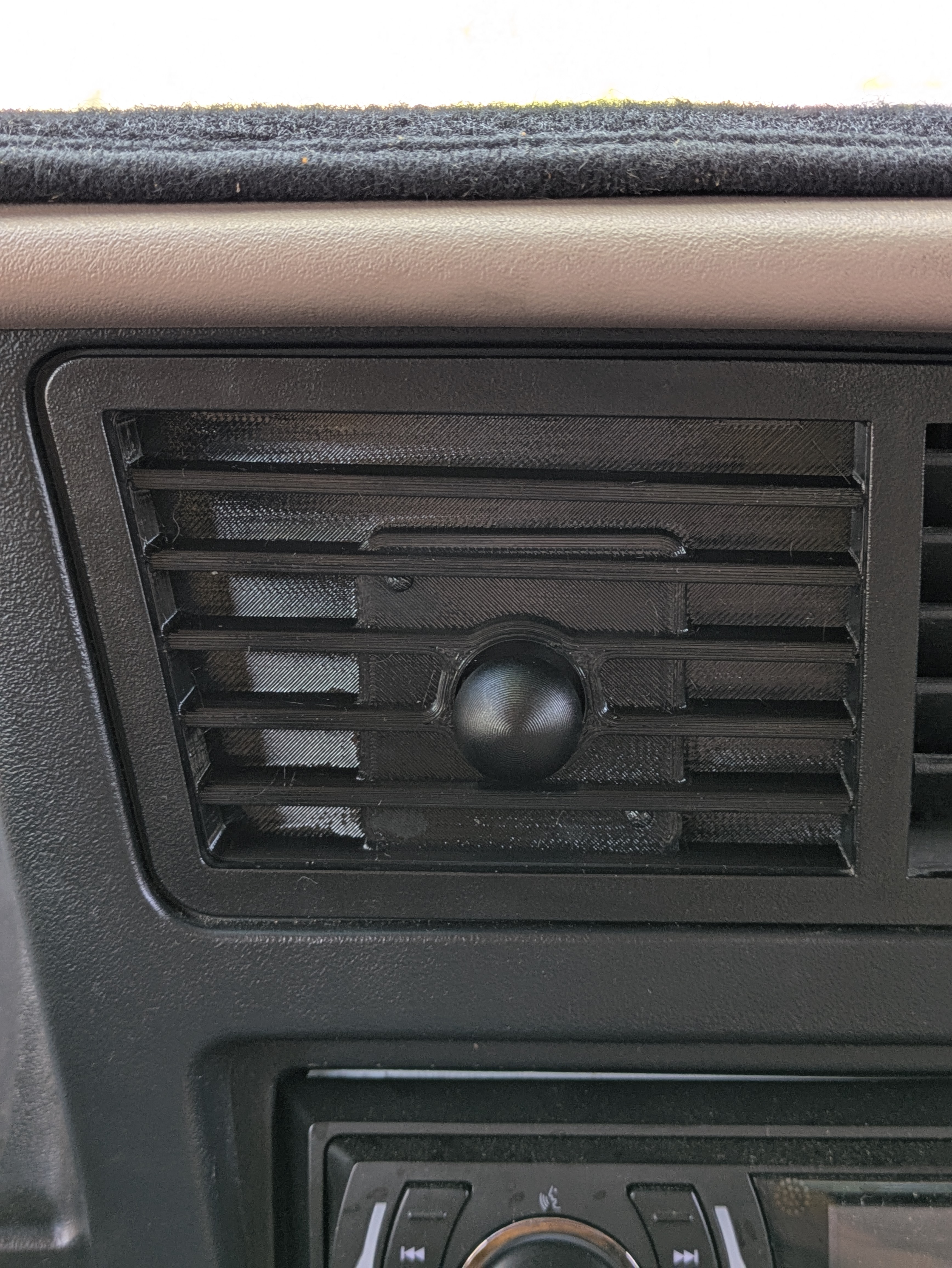 1994-1997 Gen 2 Ford Ranger Dash Center Vent Cell Phone Mount