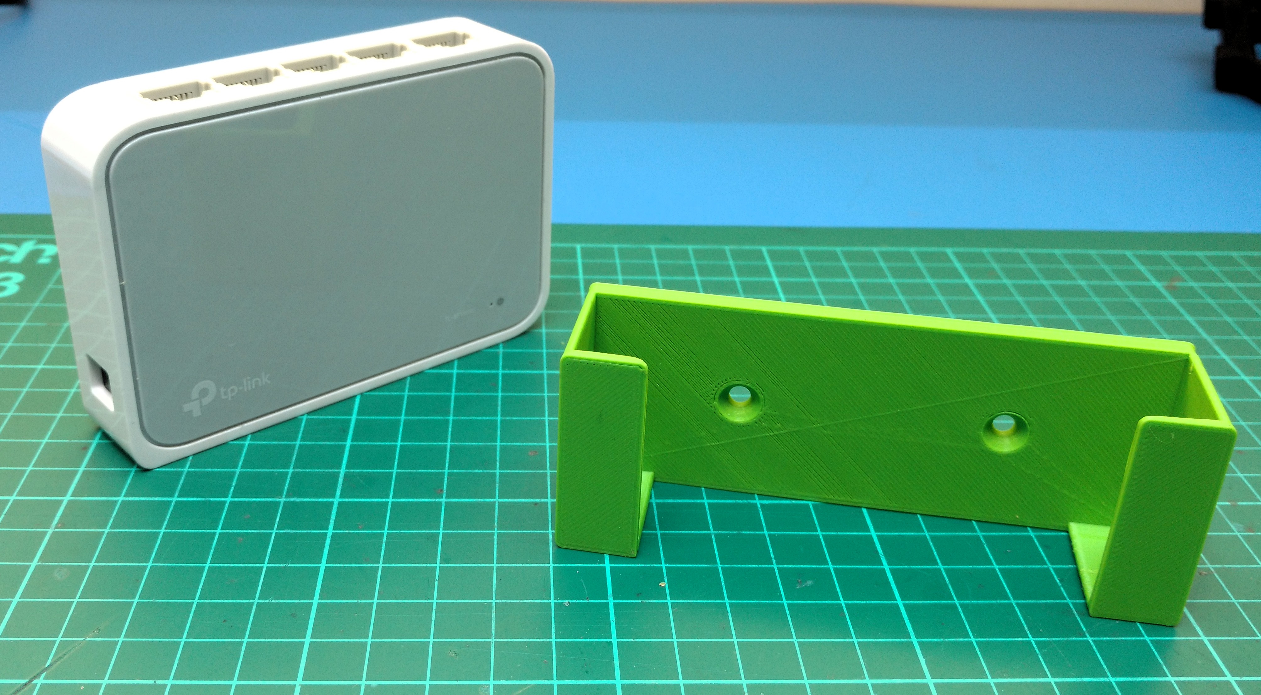 Wall mount for TP-Link TL-SF1005D Switch