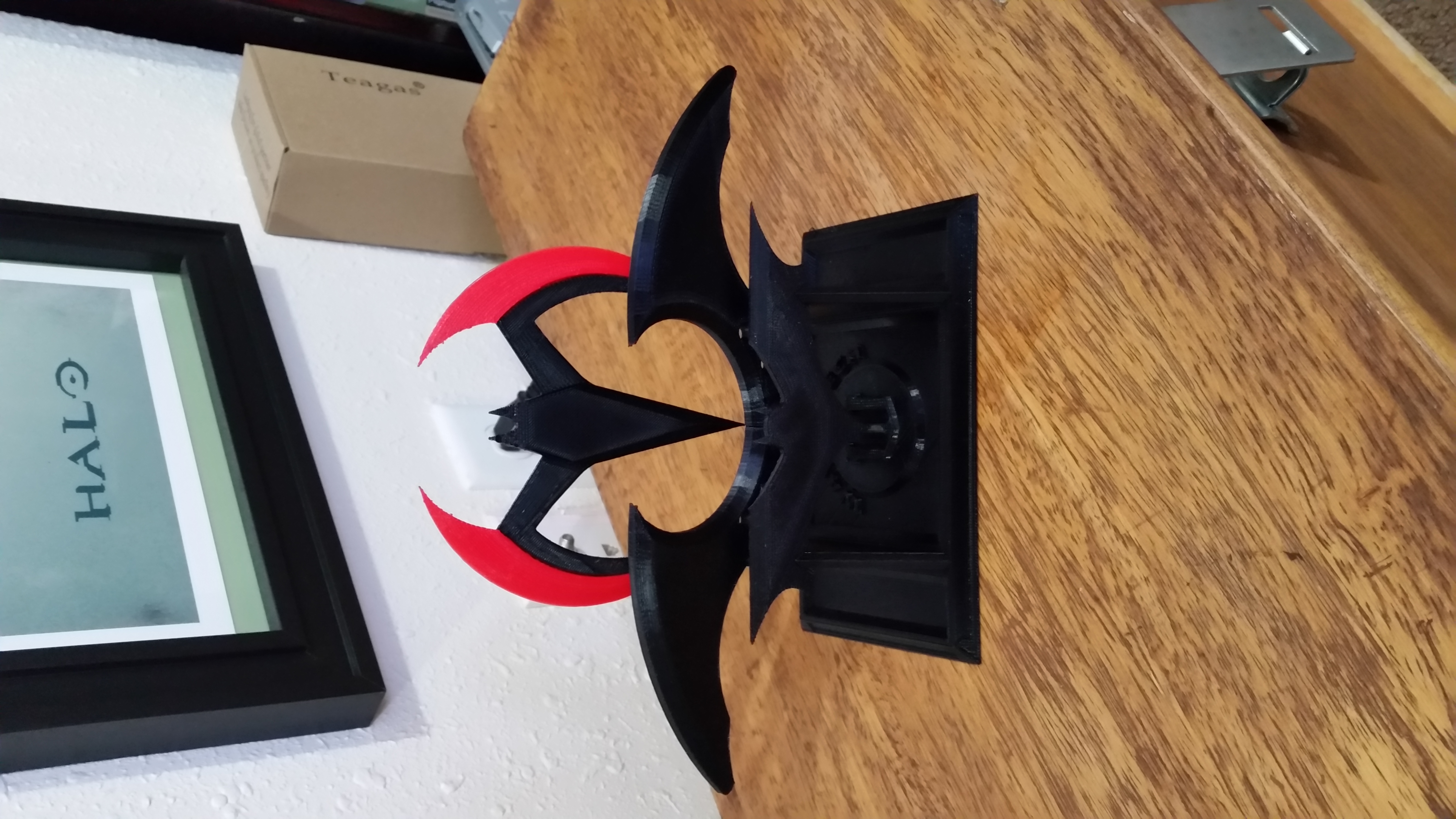 Evolution of the Batarang stand