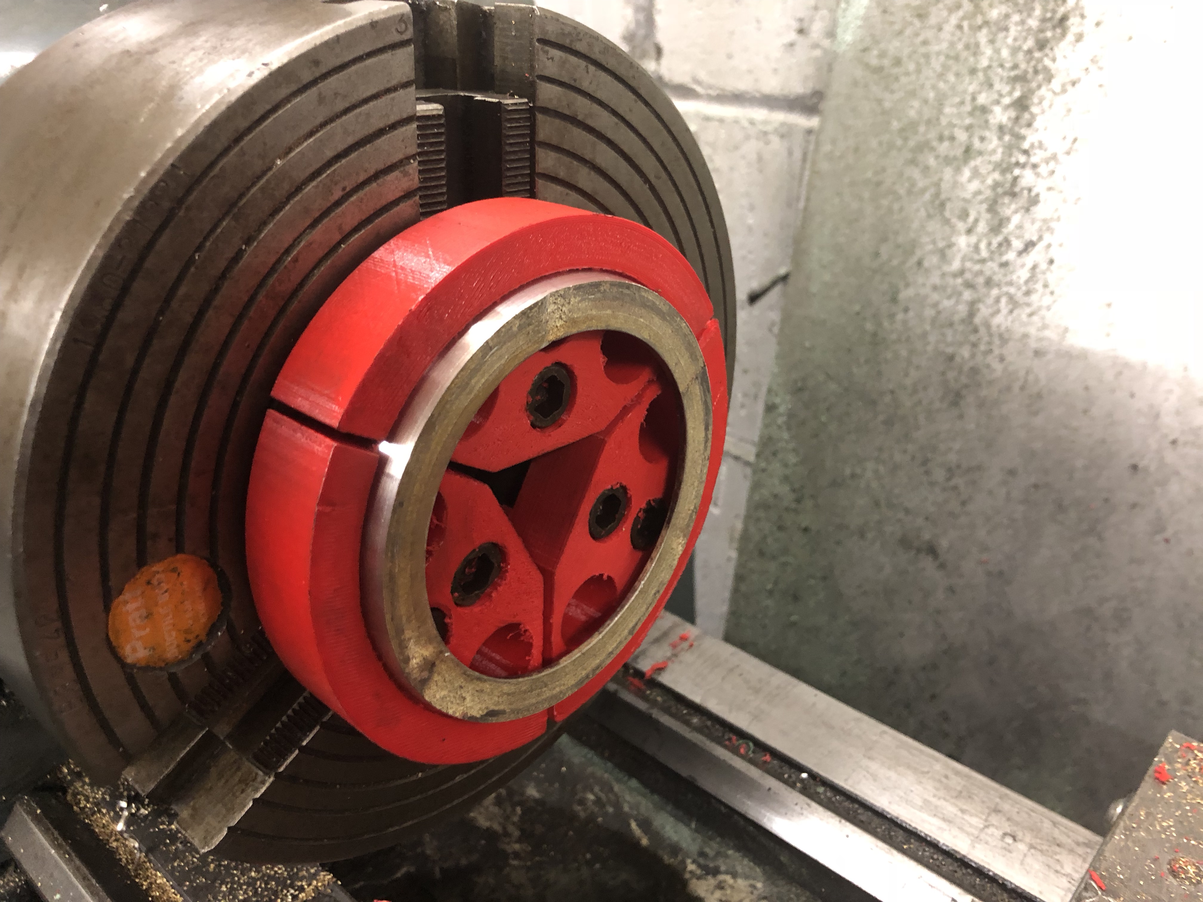 Serrated soft-jaws for lathe