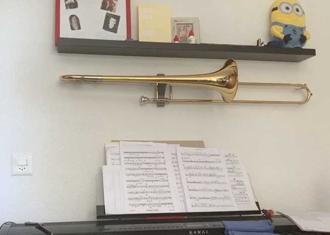 trombone wall mount