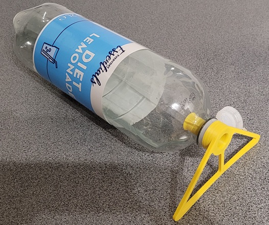 Wasp Trap Cap on Stand for PET Bottle