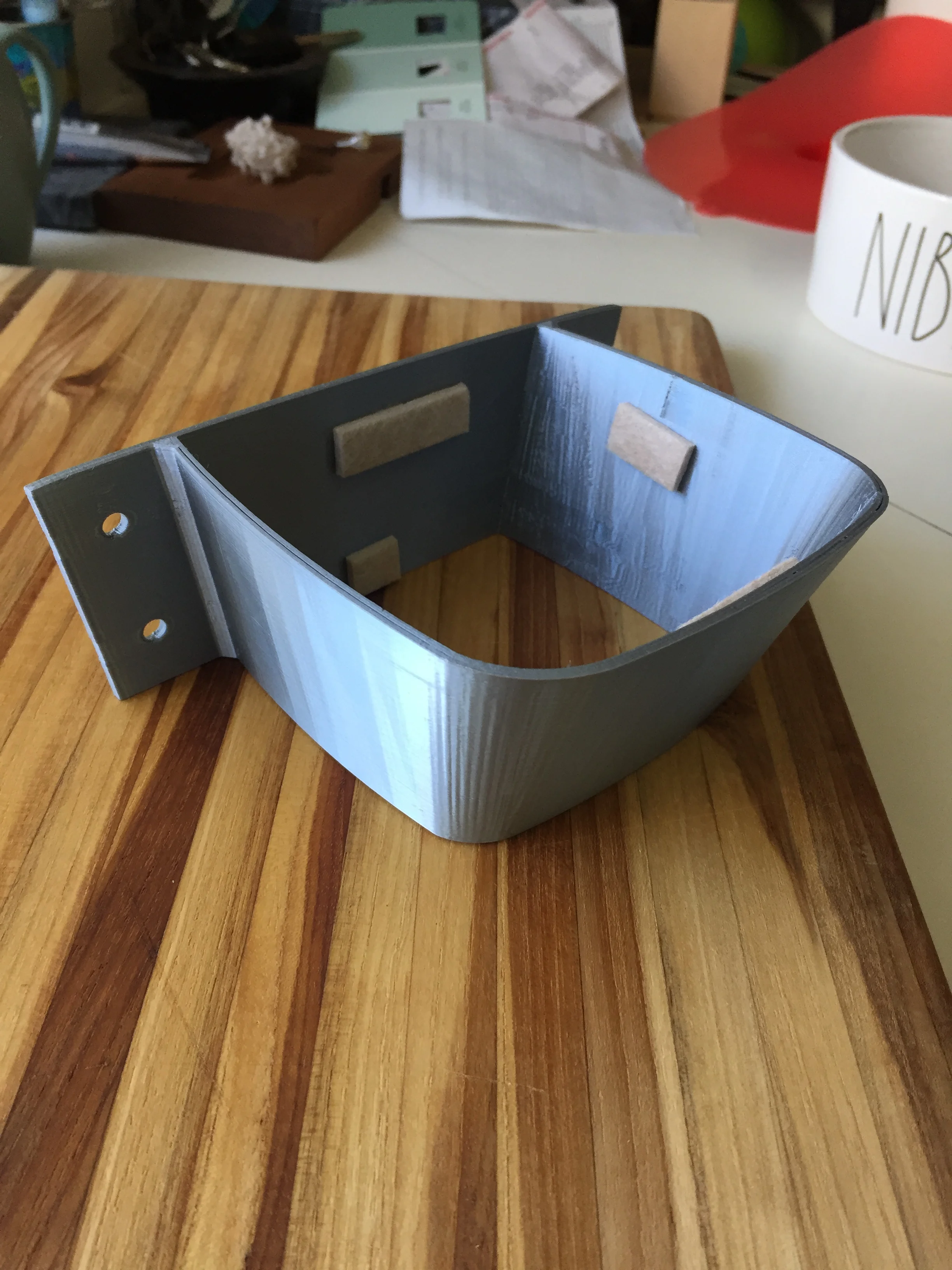 Wall mount for Hand held vacuum