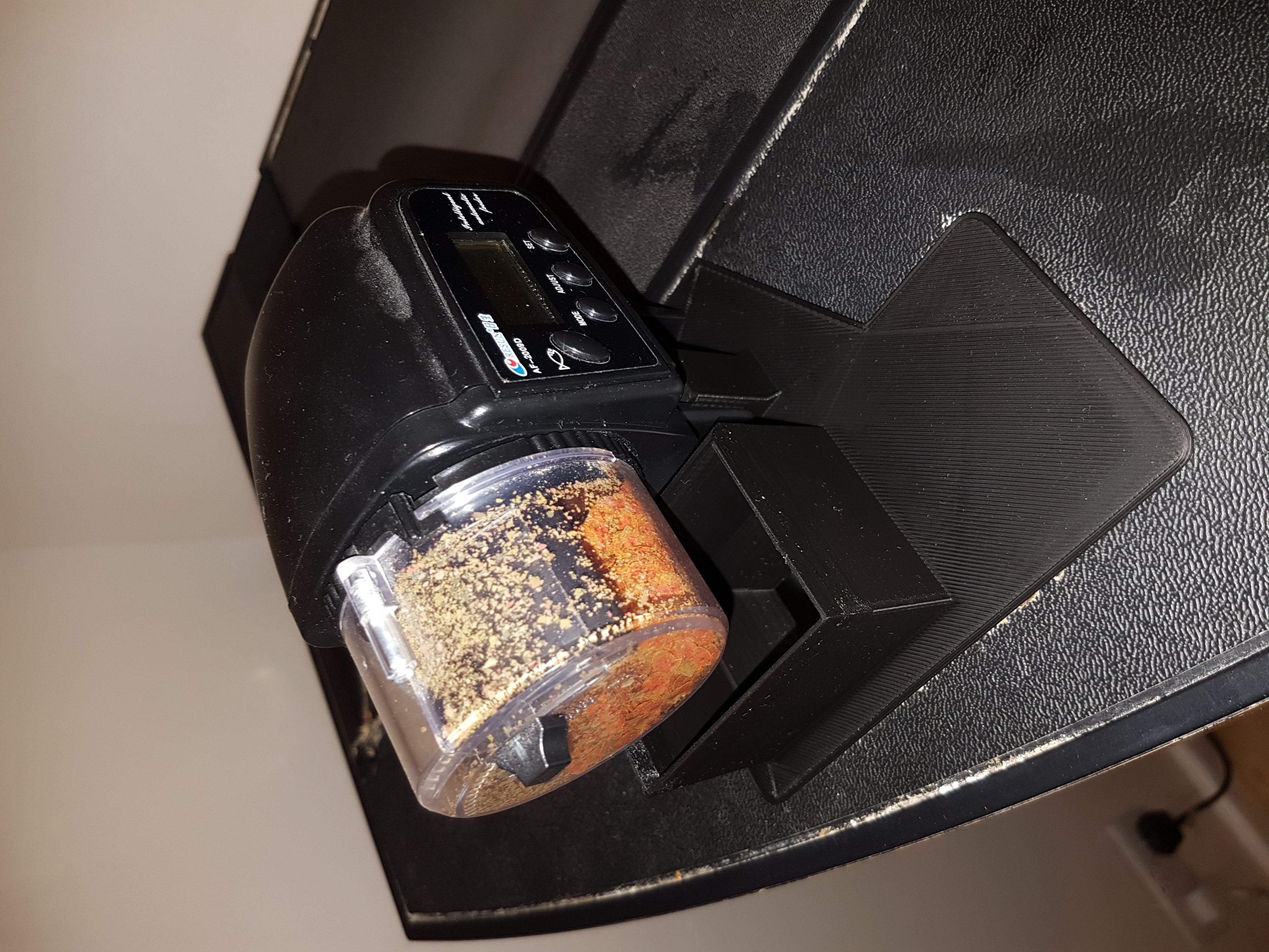 Juwel Aquarium Automatic Feeder Attachment