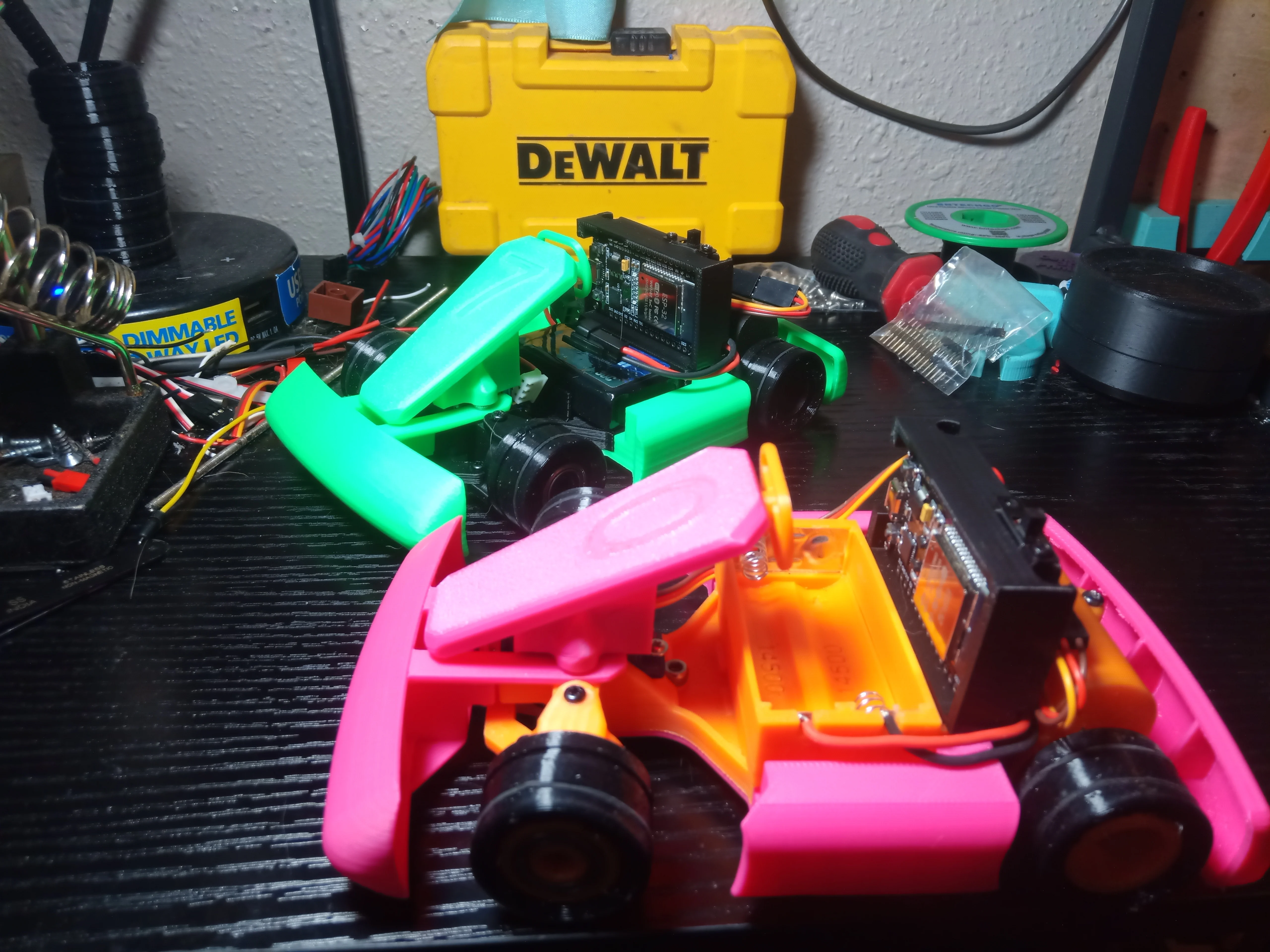 No-PCB eletronics mount for DIY RC GoCart - TableRacer