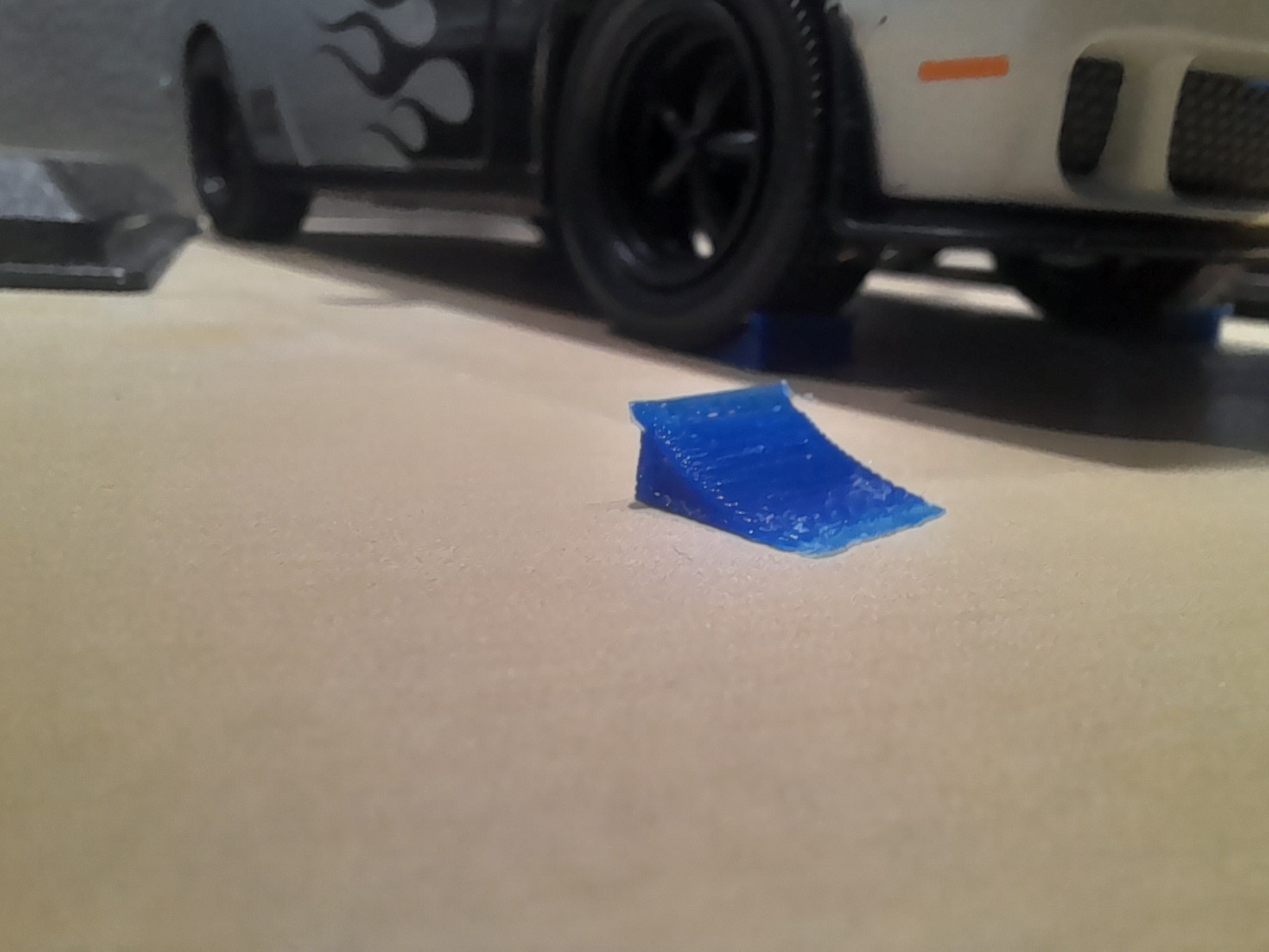wheel chock for 1/24 scale diecast cars
