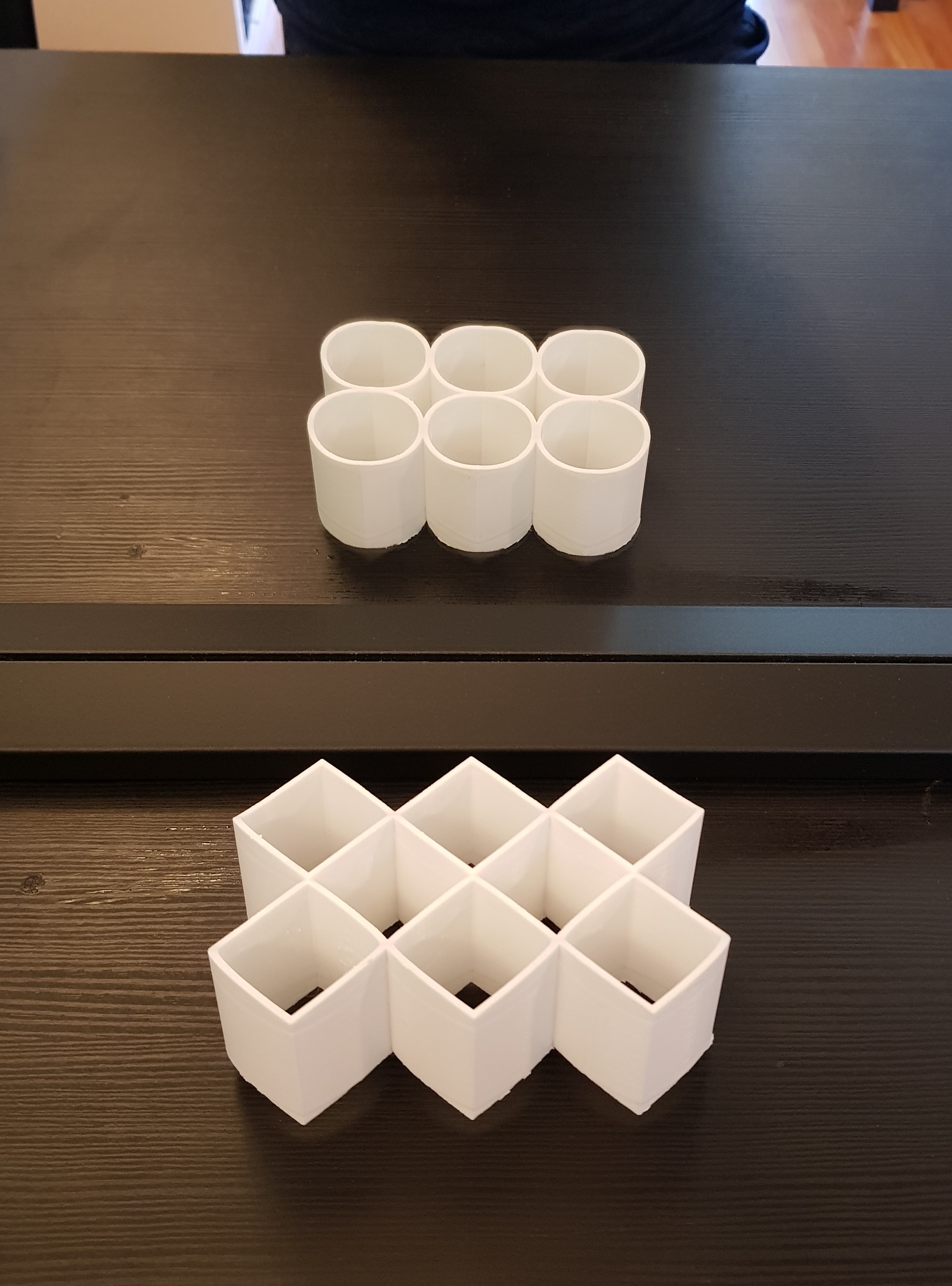 Ambiguous cylinders, squares or circles?