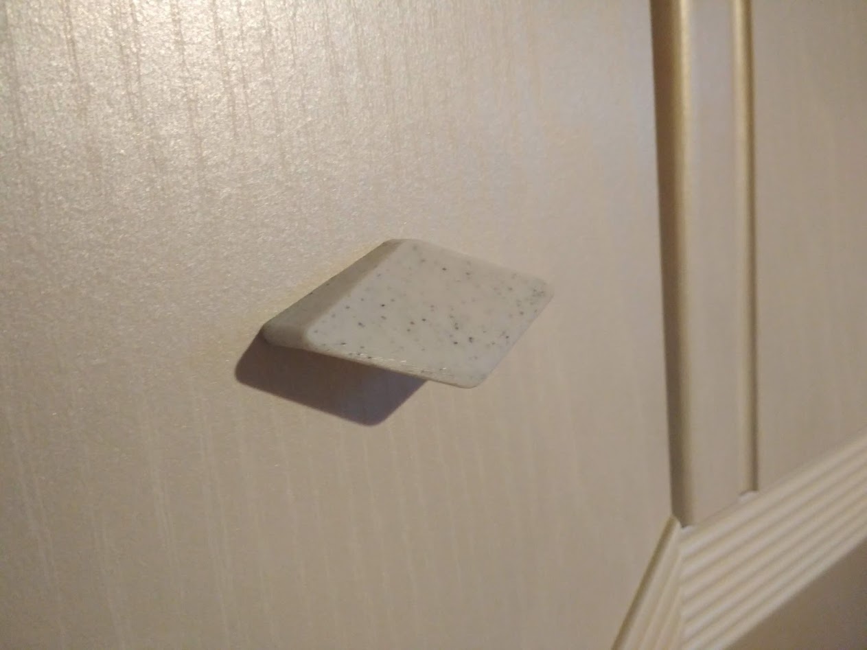 closet handle