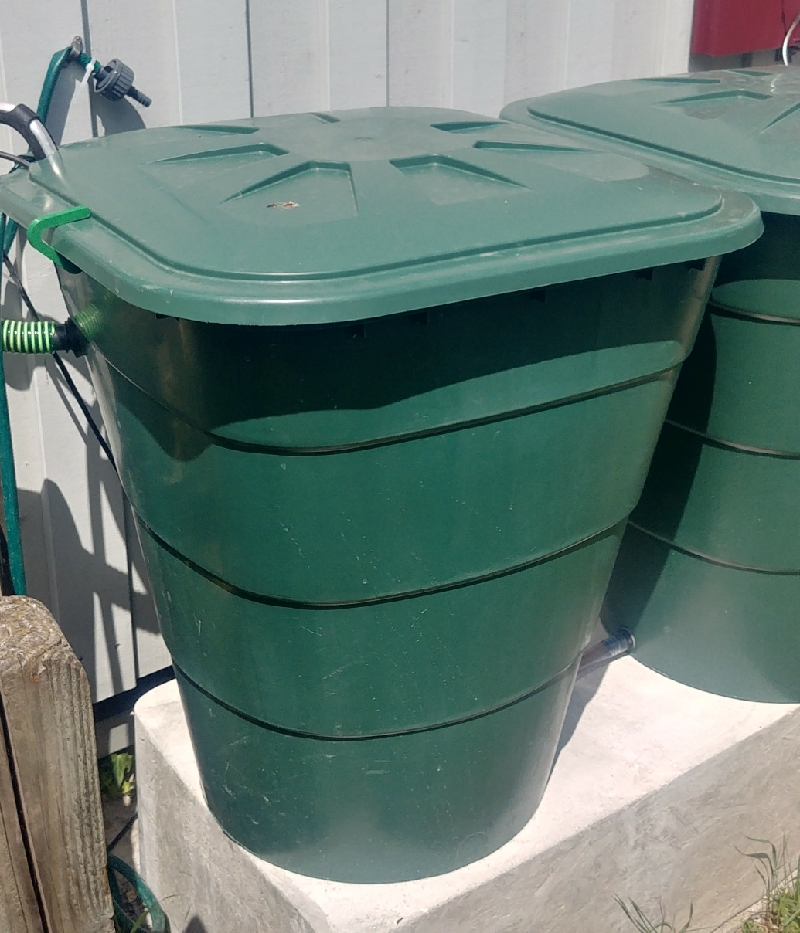 rain barrel cover clamp