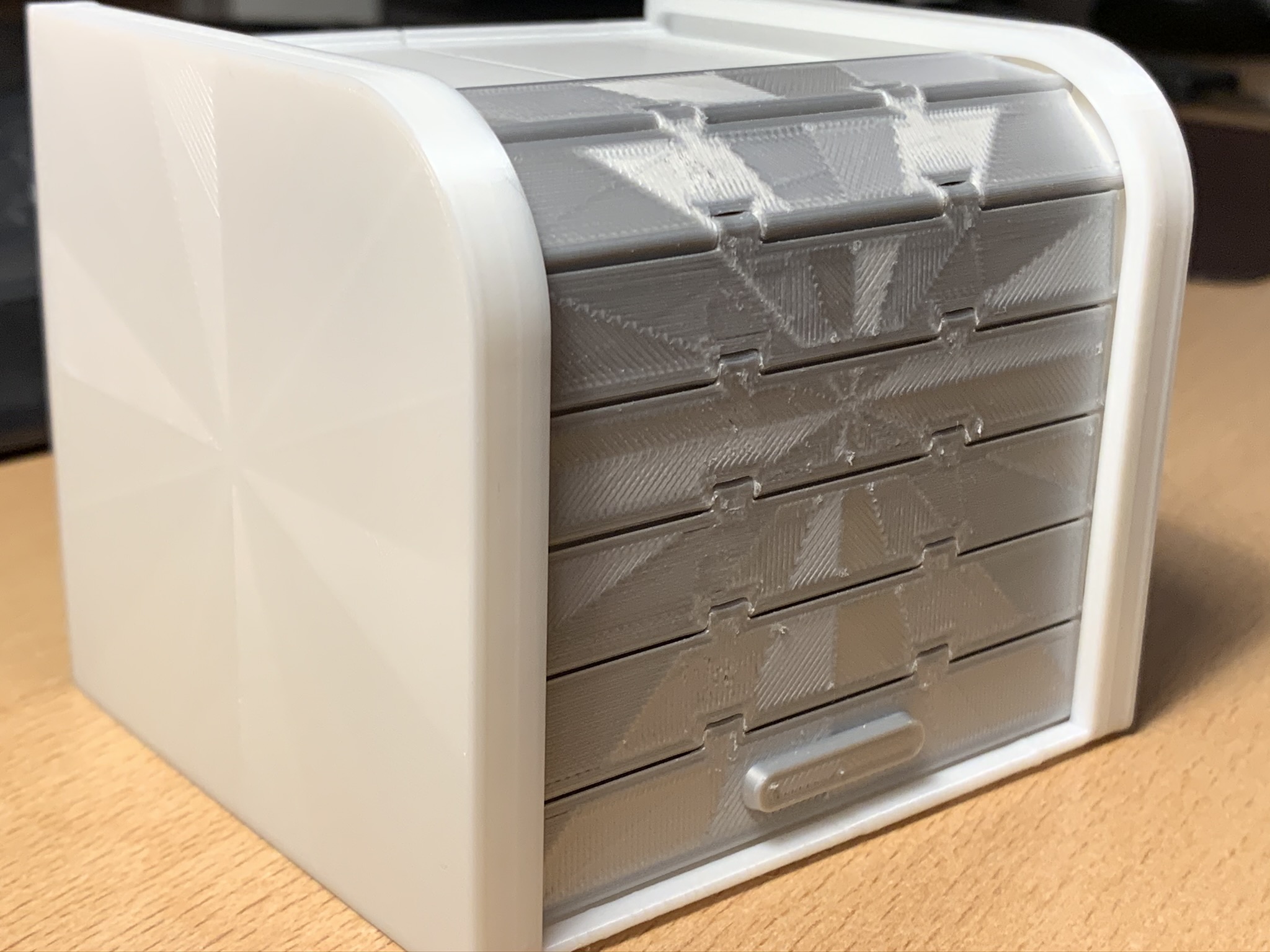 Box with Rolling Gate
