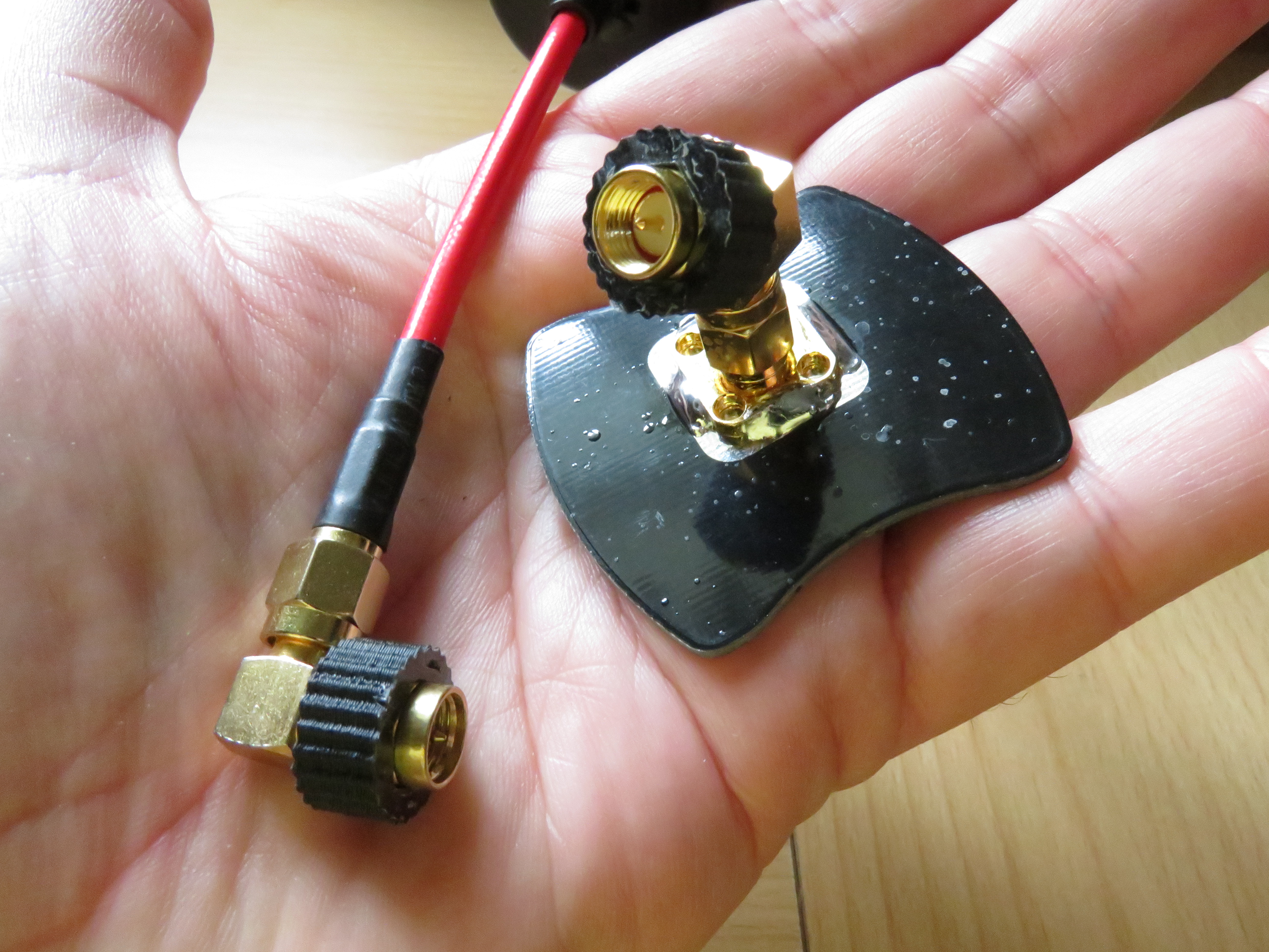 Mini SMA/RP-SMA Spinner for FPV antennas/cables