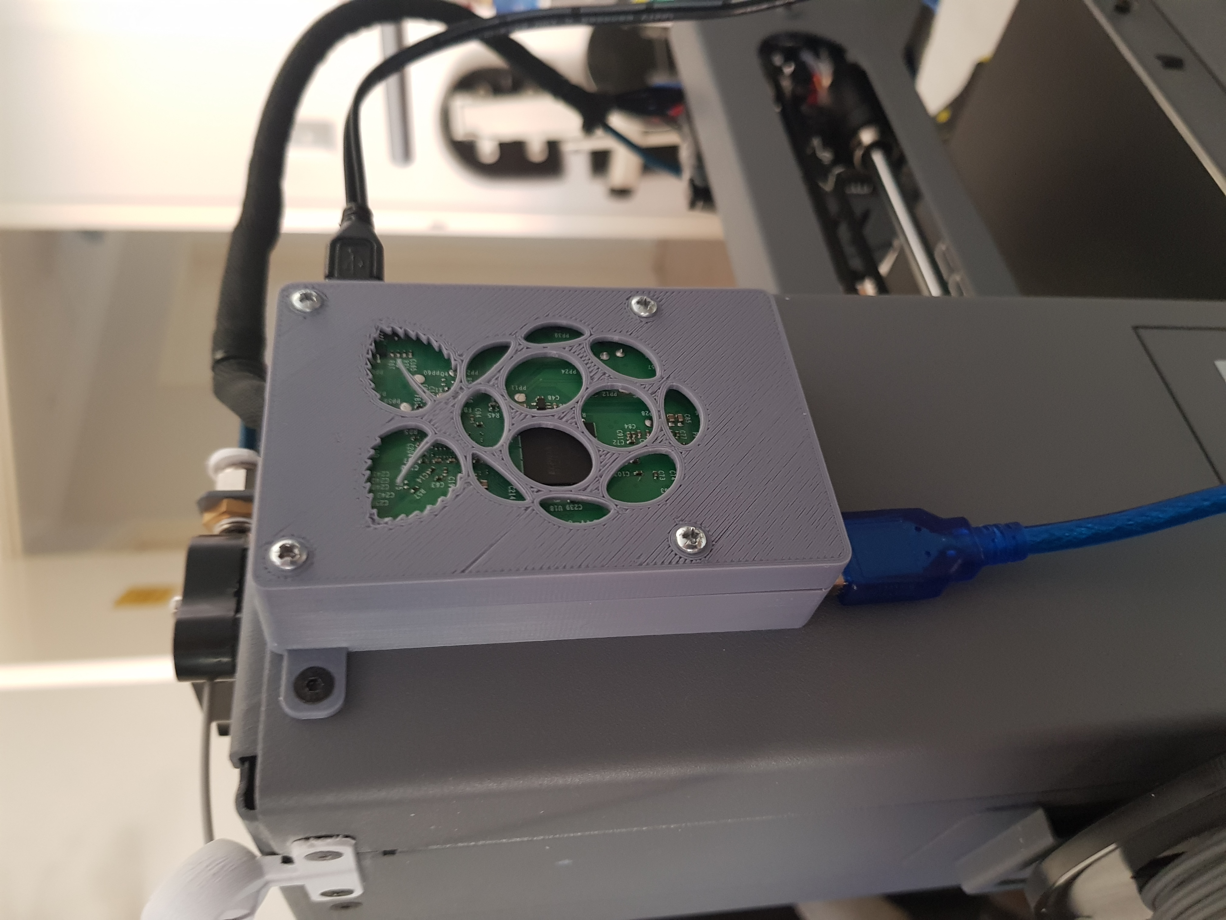 Raspberry Pi 3B mount for Wanhao Duplicator i3 Mini / Cocoon Create Model Maker