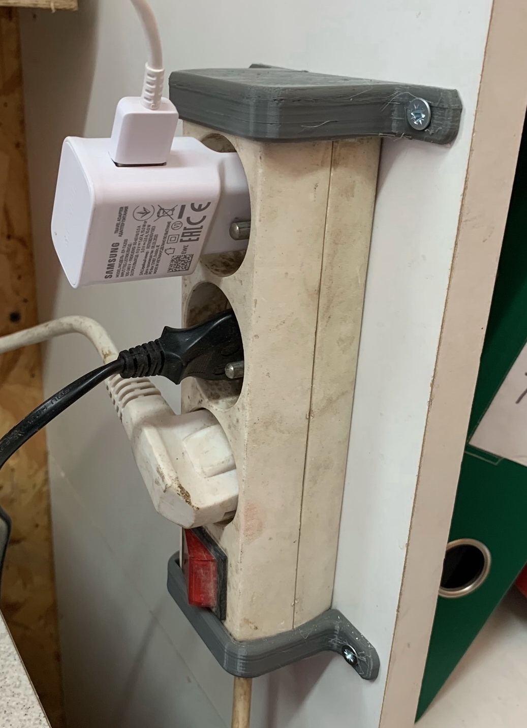 powerstrip mount
