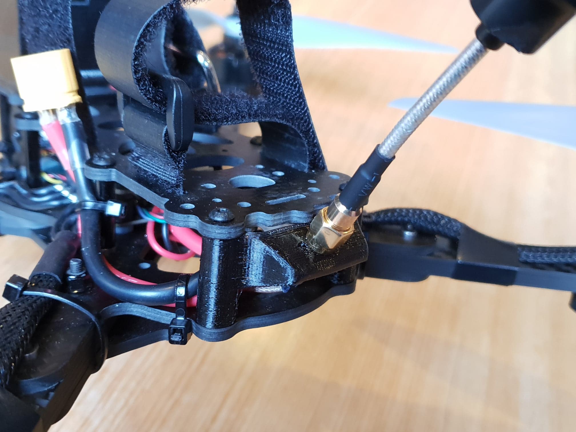 Hildagard 395 VTX antenna mount