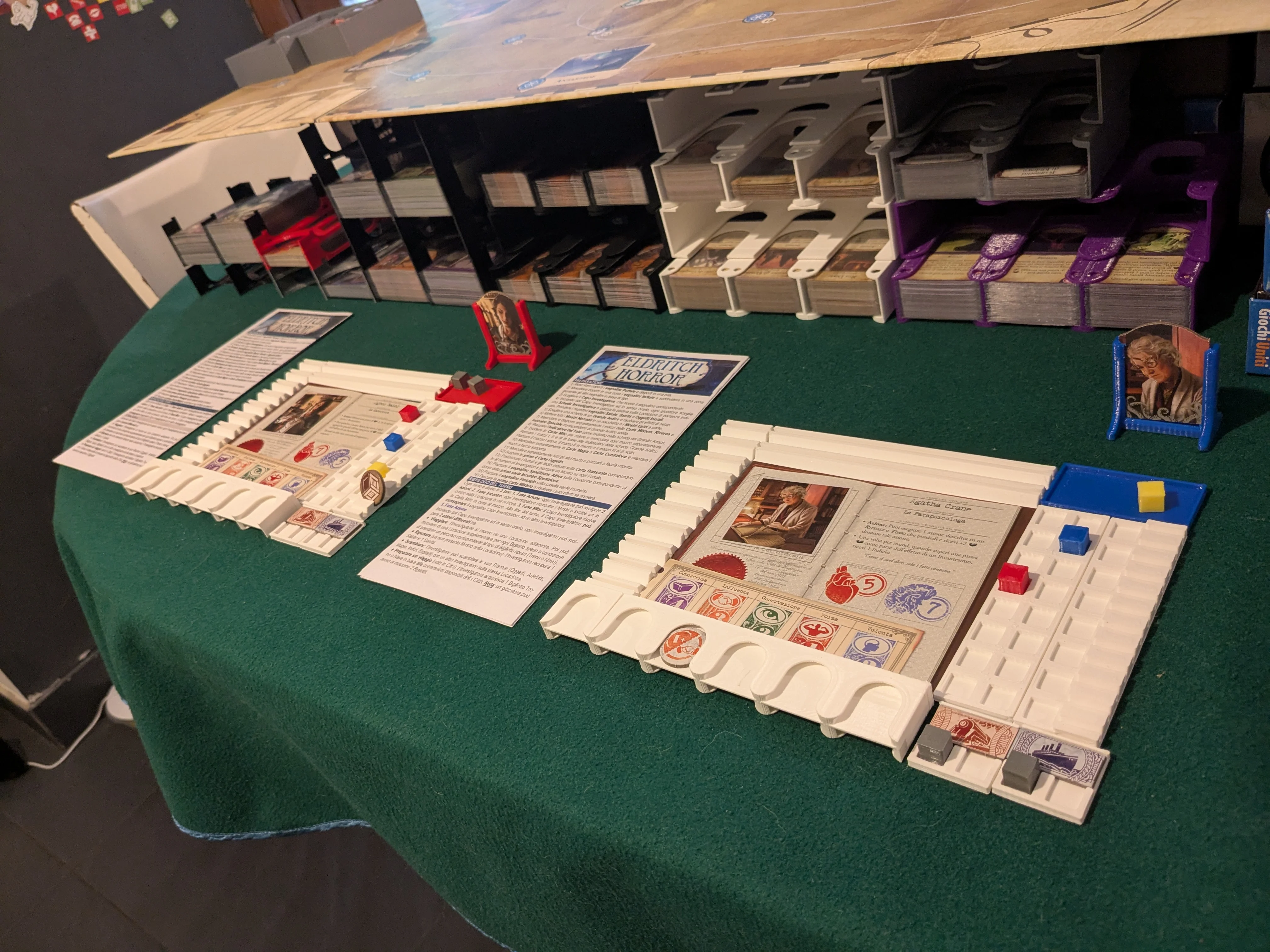 Space saving Eldritch Horror organizer