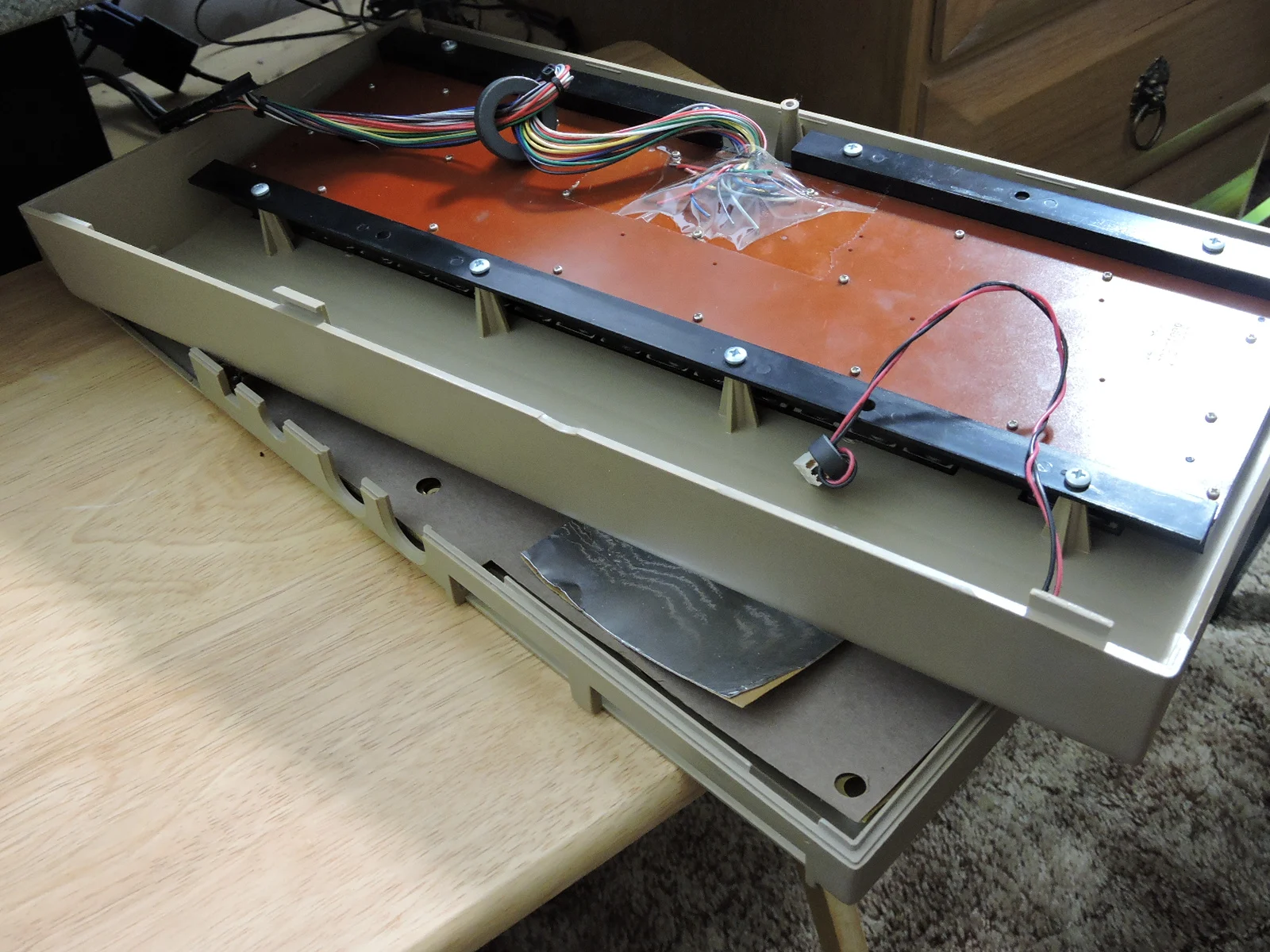 Commodore 64 Rear Case Hinge Tabs