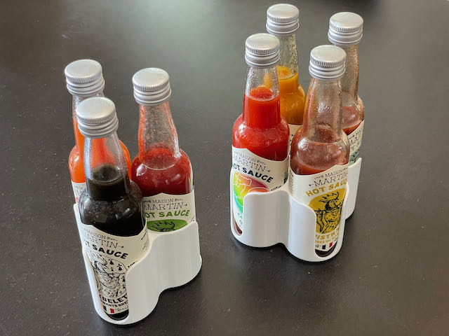 Chili bottles holder