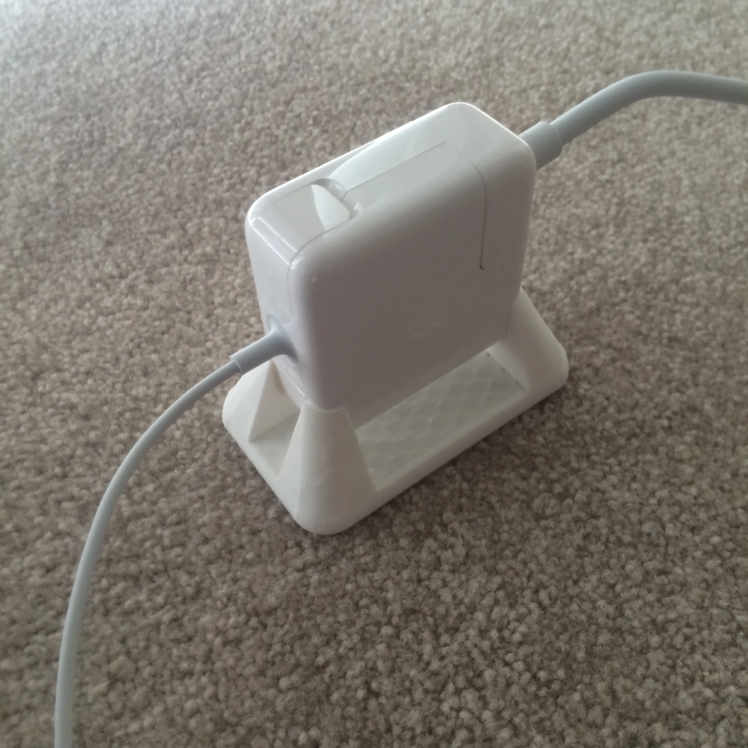 MacBook AC/power adapter stand