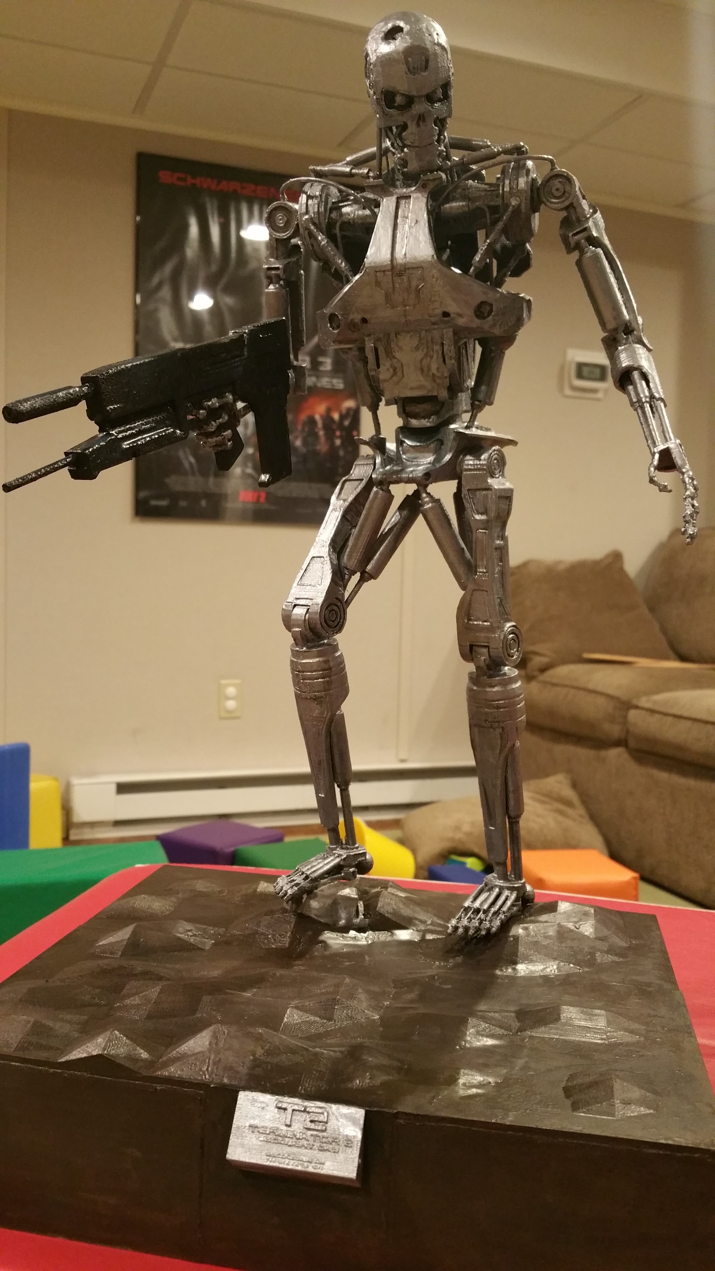 T-800 Terminator on Base