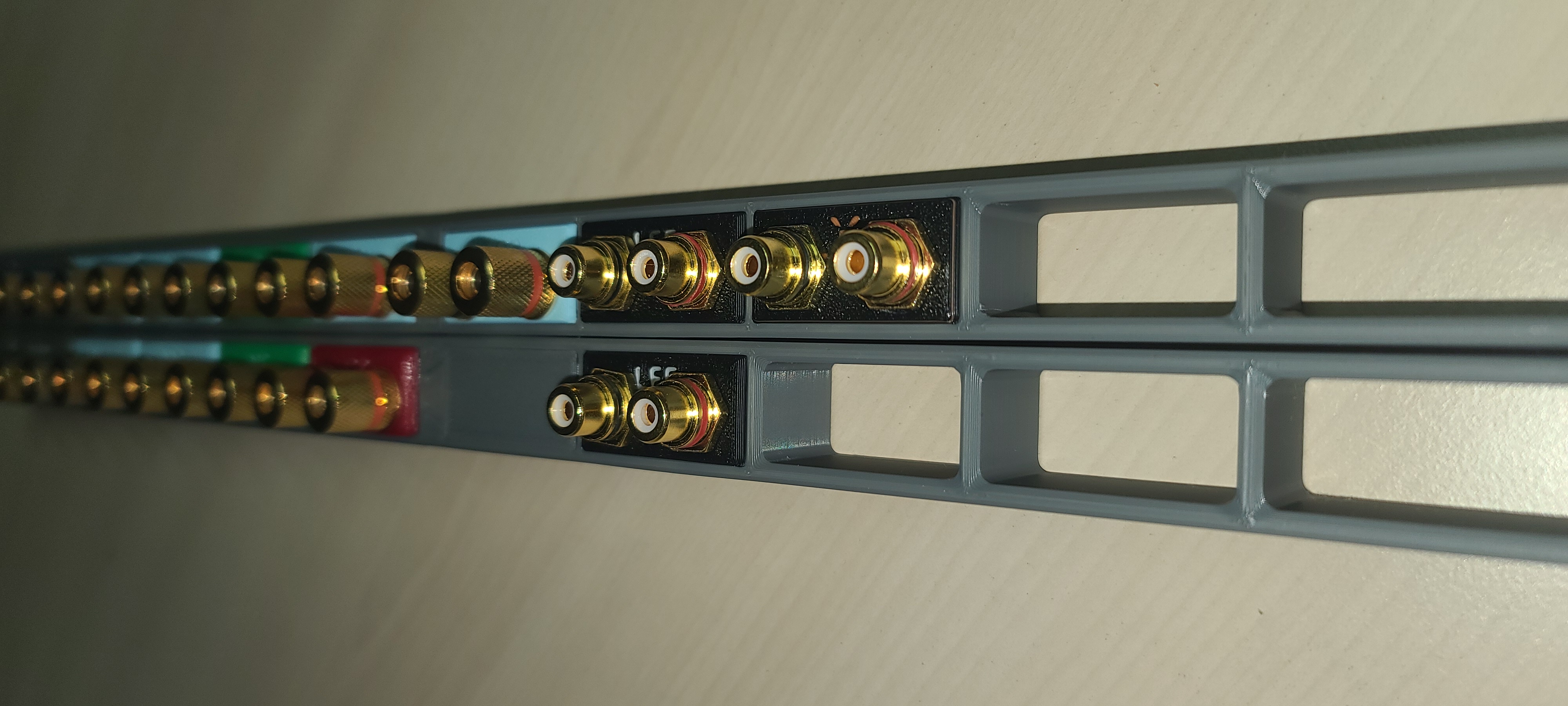 [19"] Rack Cable Guide XL Inserts