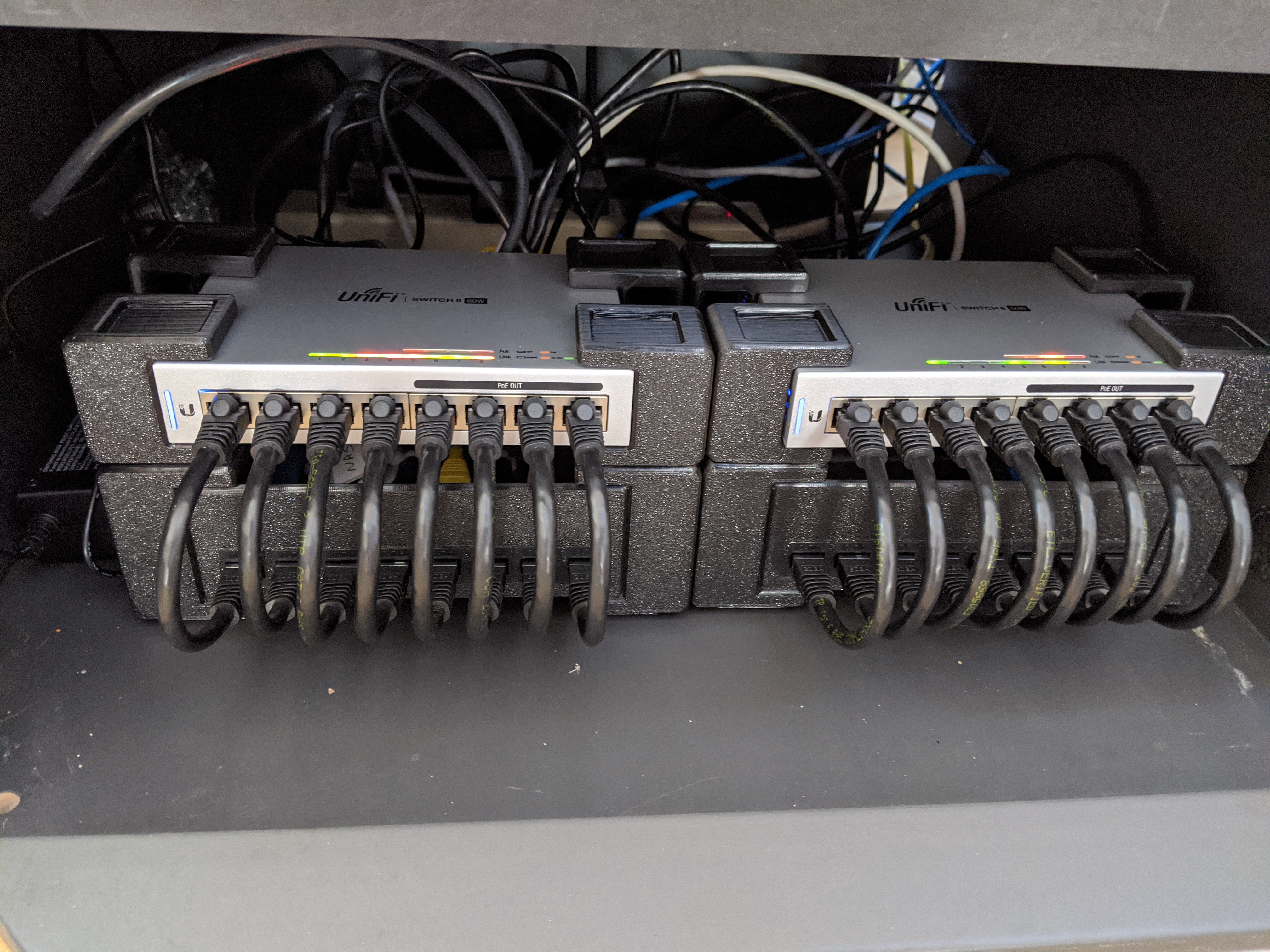 Unifi mini patch panel (8-60W switch, USG)