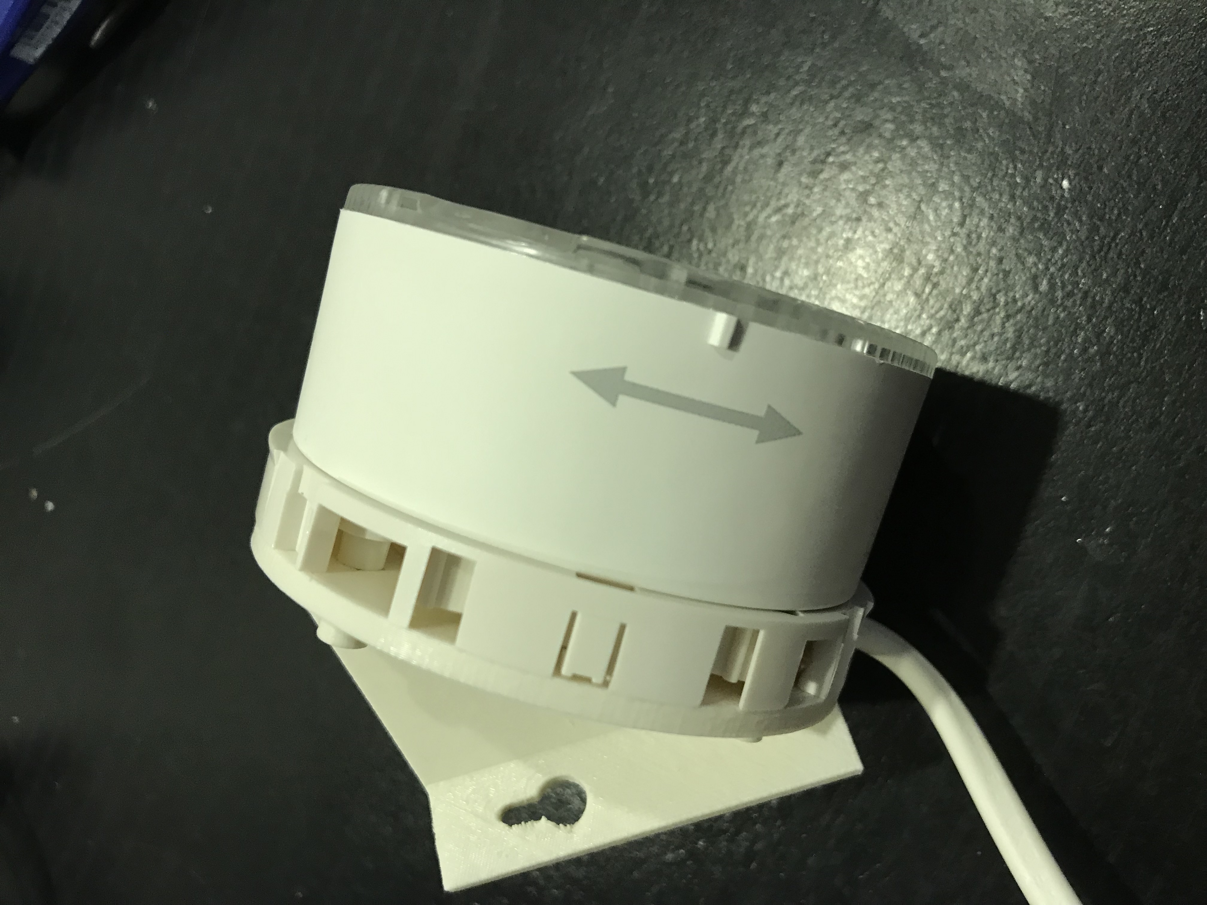 IKEA Ledare Lack enclosure holder