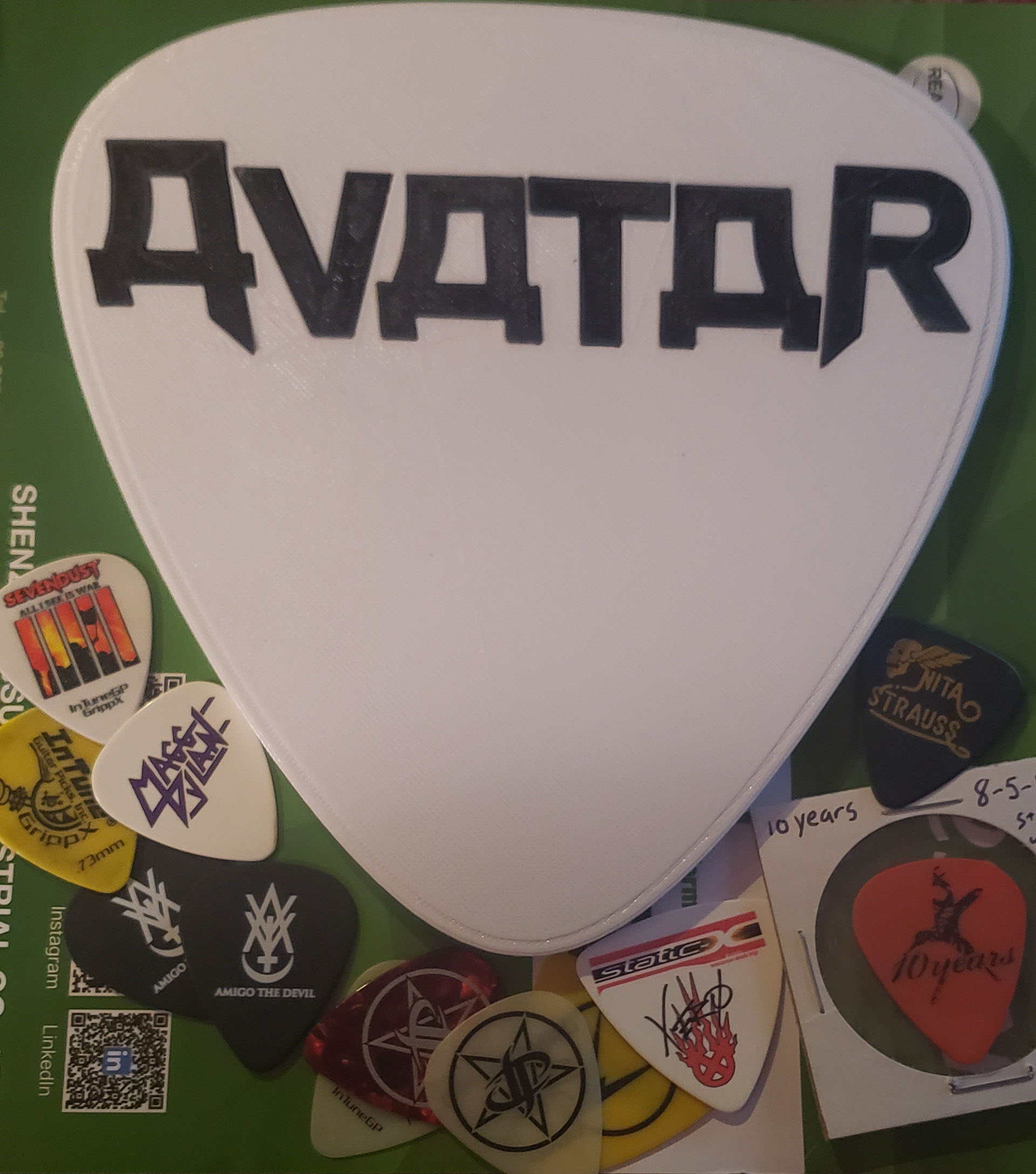 Avatar  Logo Jumbo Guitar pick