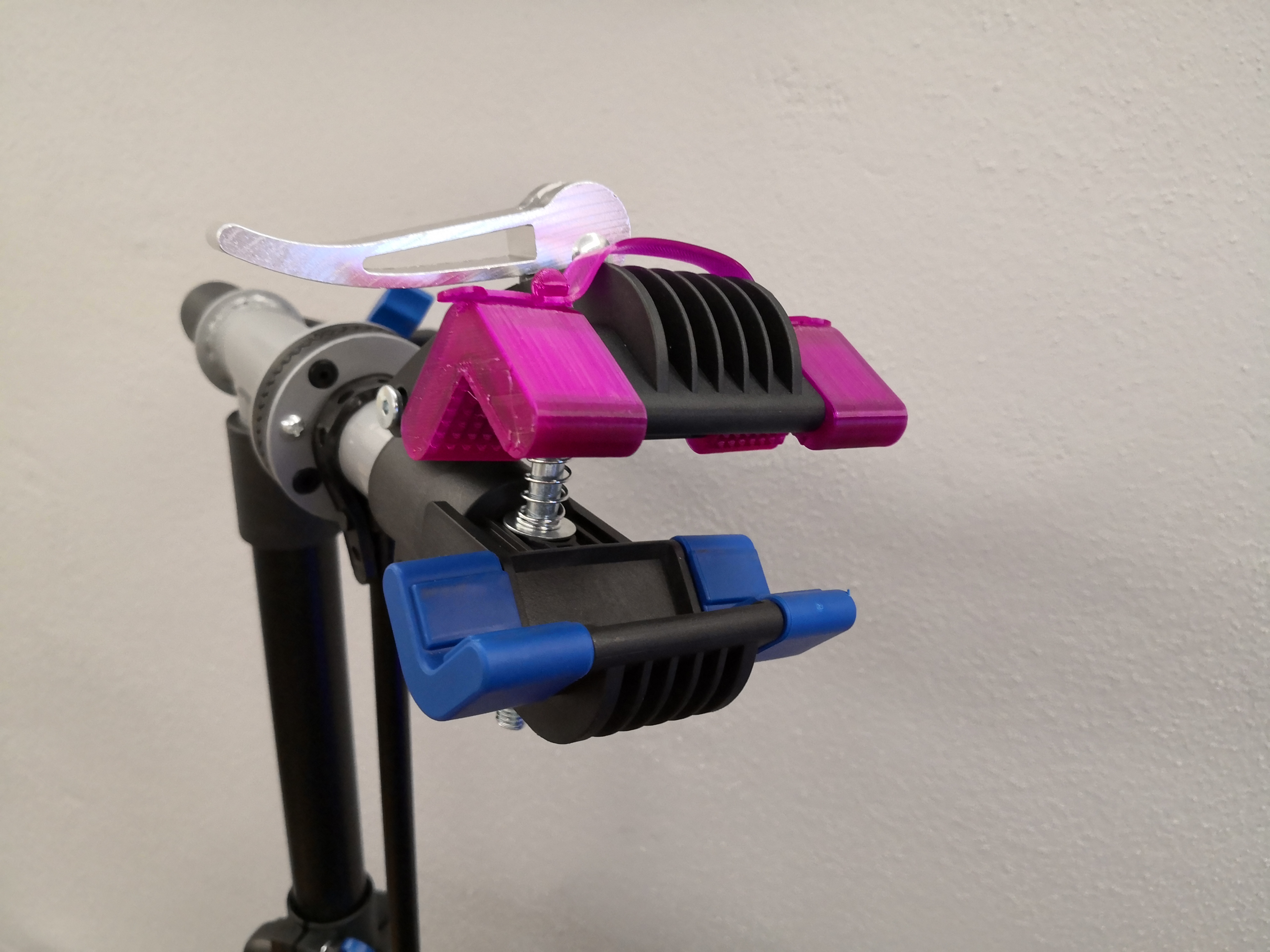 Bicycle work stand anti slip grip