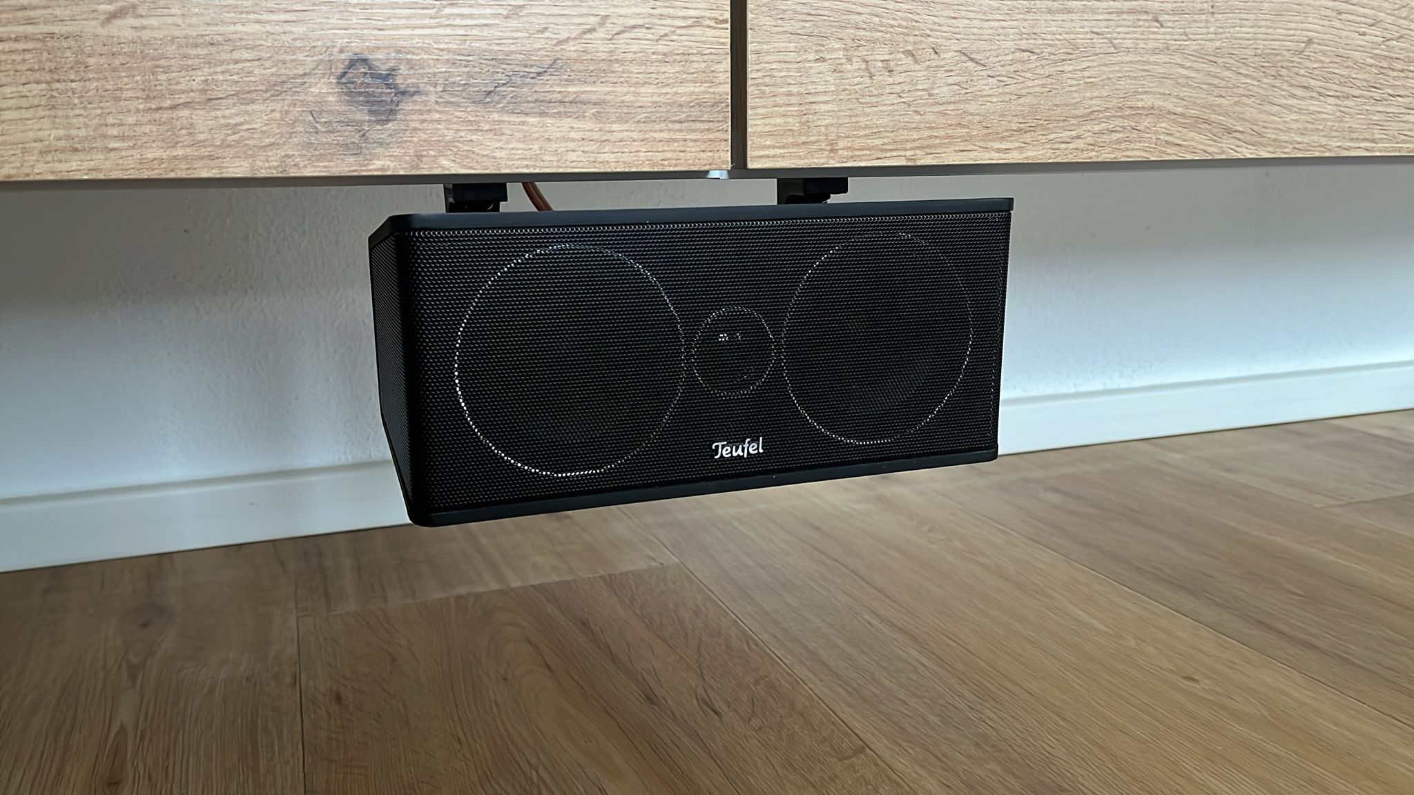 Teufel Center Speaker Mount