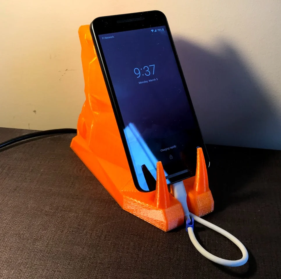 Lo-Fi Fiona Phone Holder